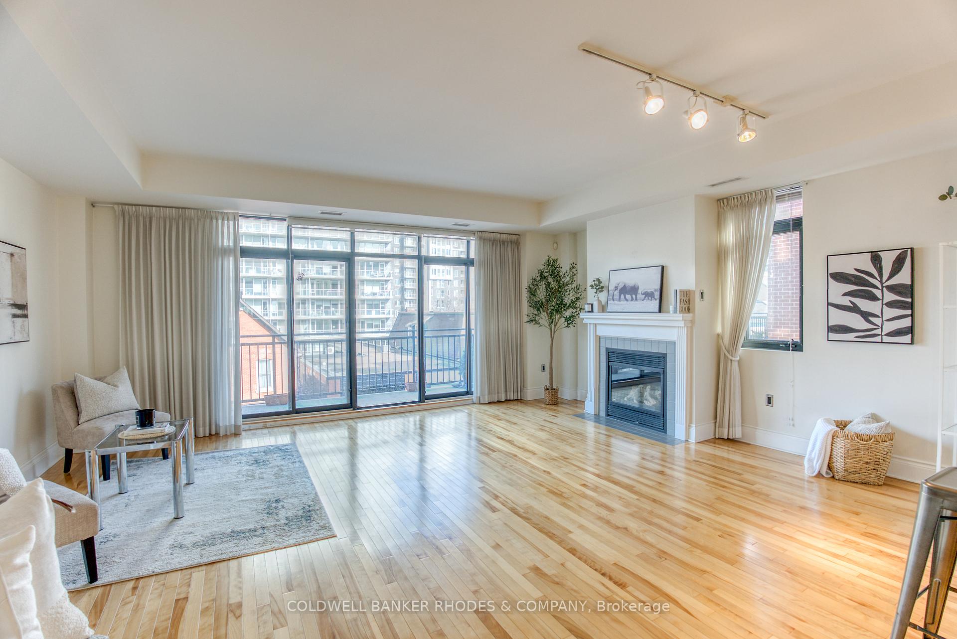 Photo 8 of Unit 402, 374 Cooper Street, Ottawa, Ottawa Centre — HOMEH