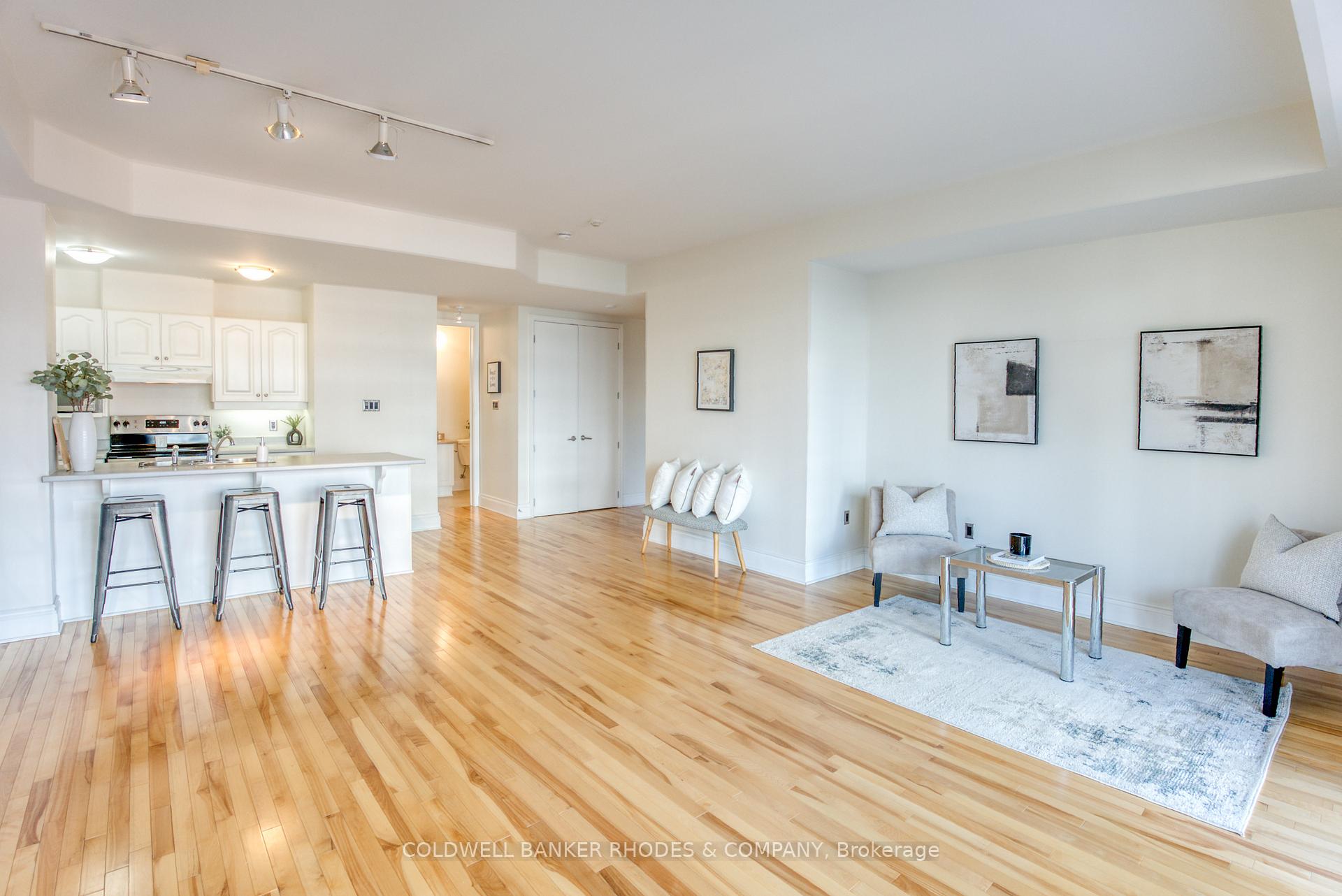 Photo 10 of Unit 402, 374 Cooper Street, Ottawa, Ottawa Centre — HOMEH