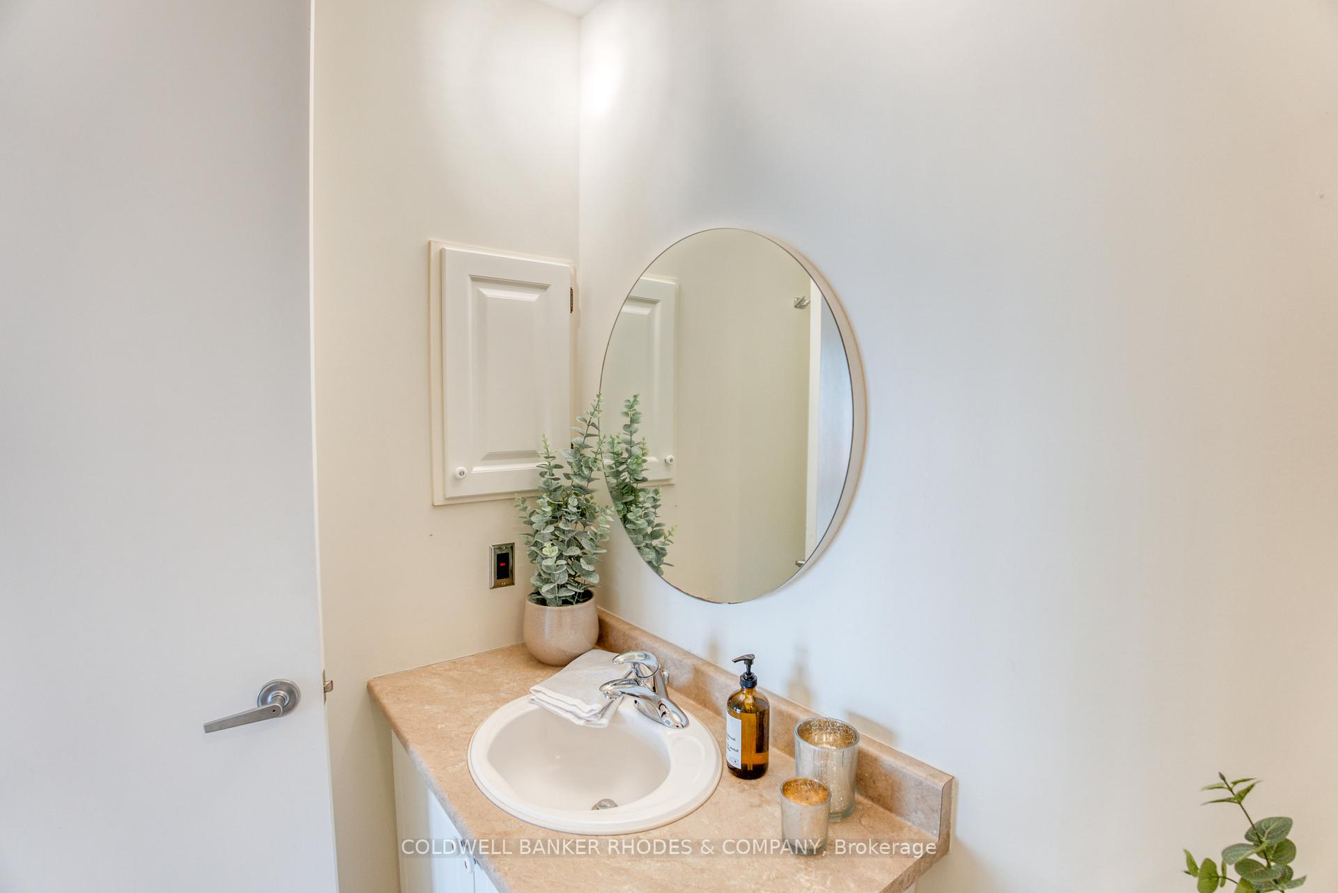 Photo 12 of Unit 402, 374 Cooper Street, Ottawa, Ottawa Centre — HOMEH