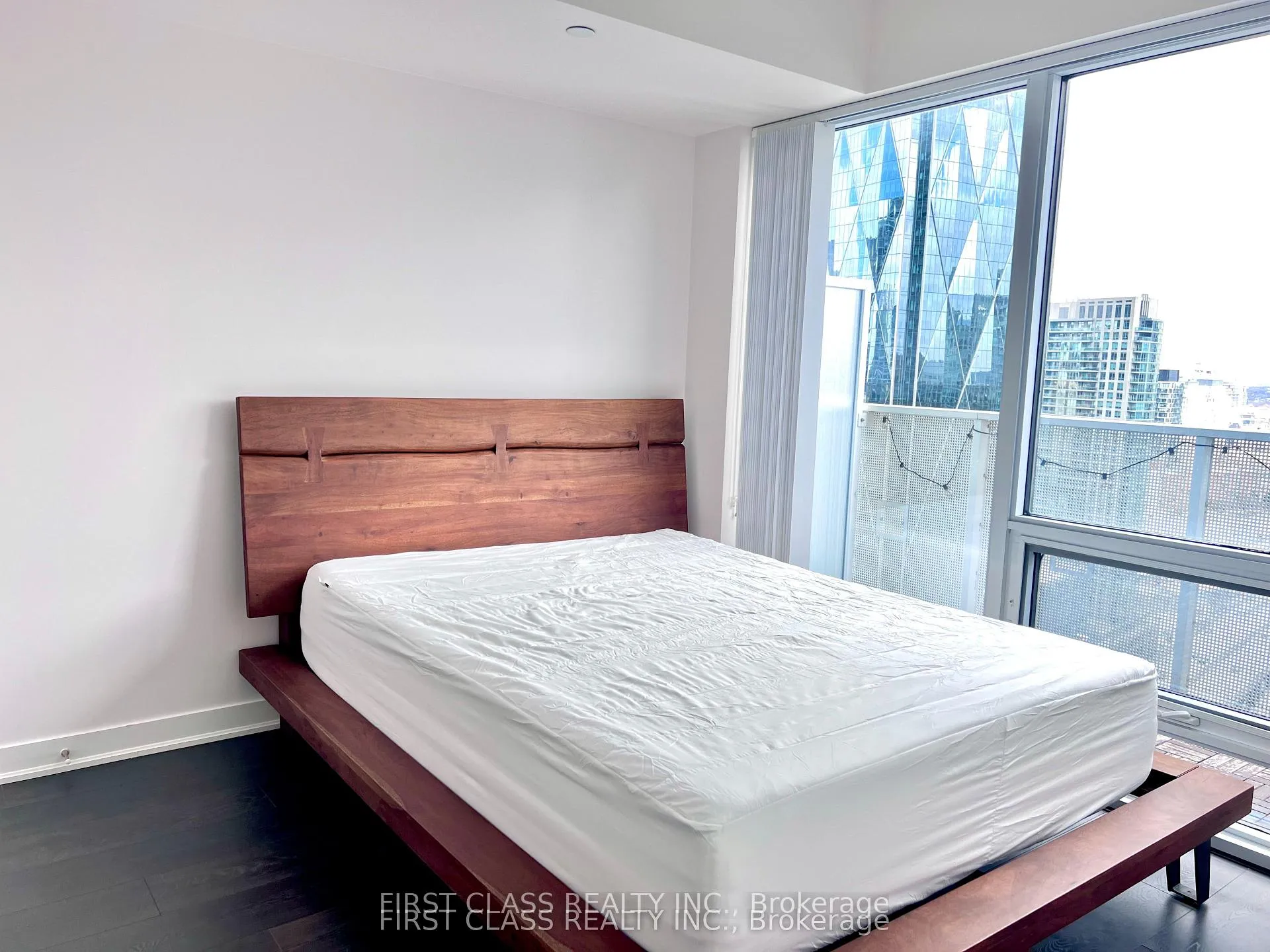 Photo 4 of Unit 3105, 88 Harbour Street, Toronto, Waterfront Communities — HOMEH