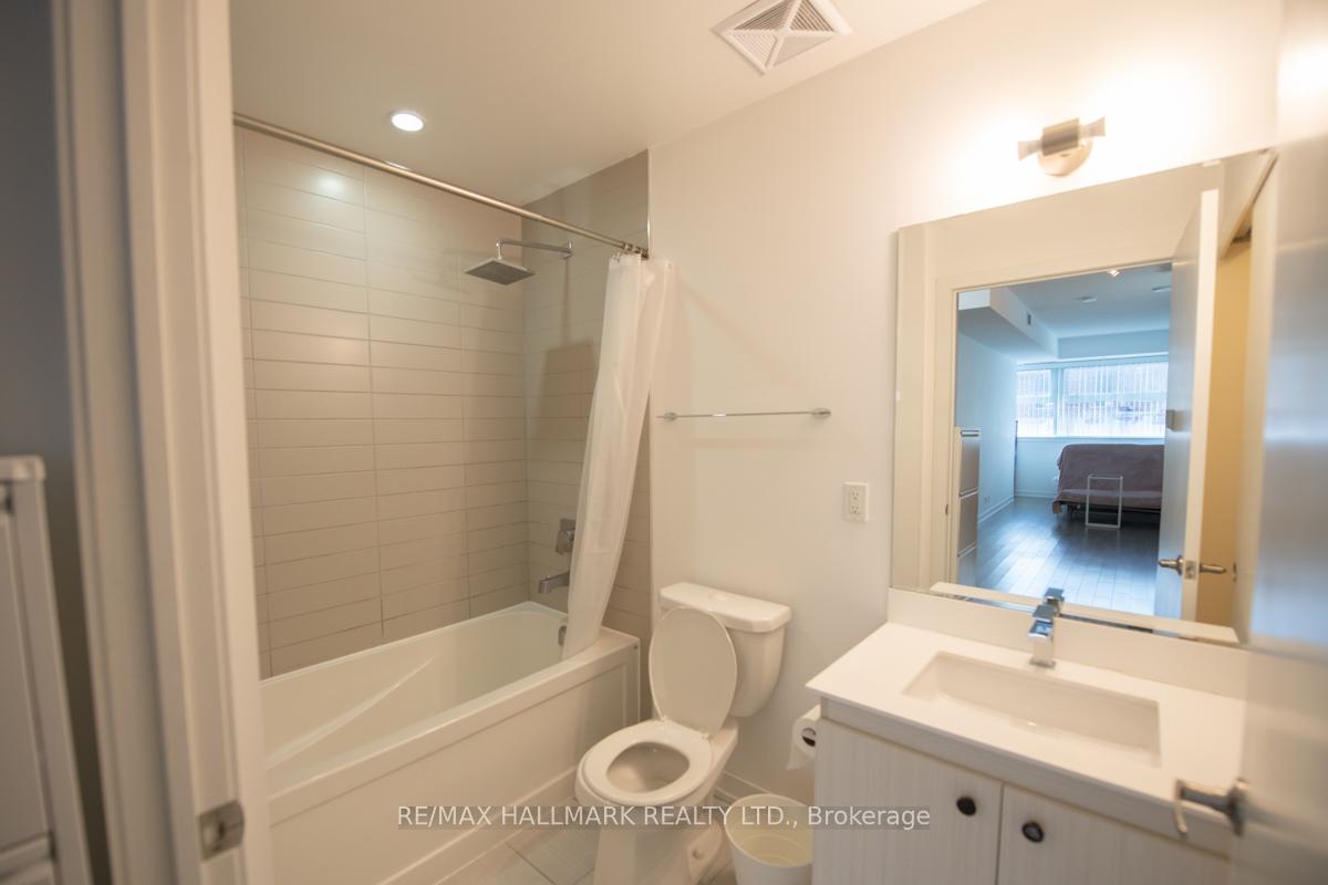 Photo 6 of Unit 602, 10 Willison Square, Toronto, Kensington-Chinatown — HOMEH