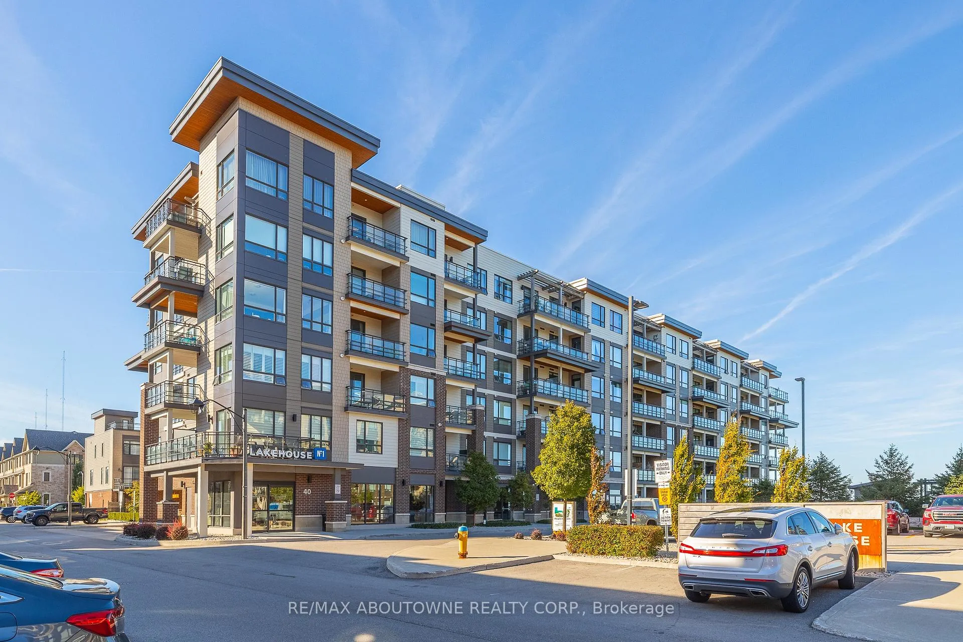 Front of Unit 614, 40 Esplanade Lane