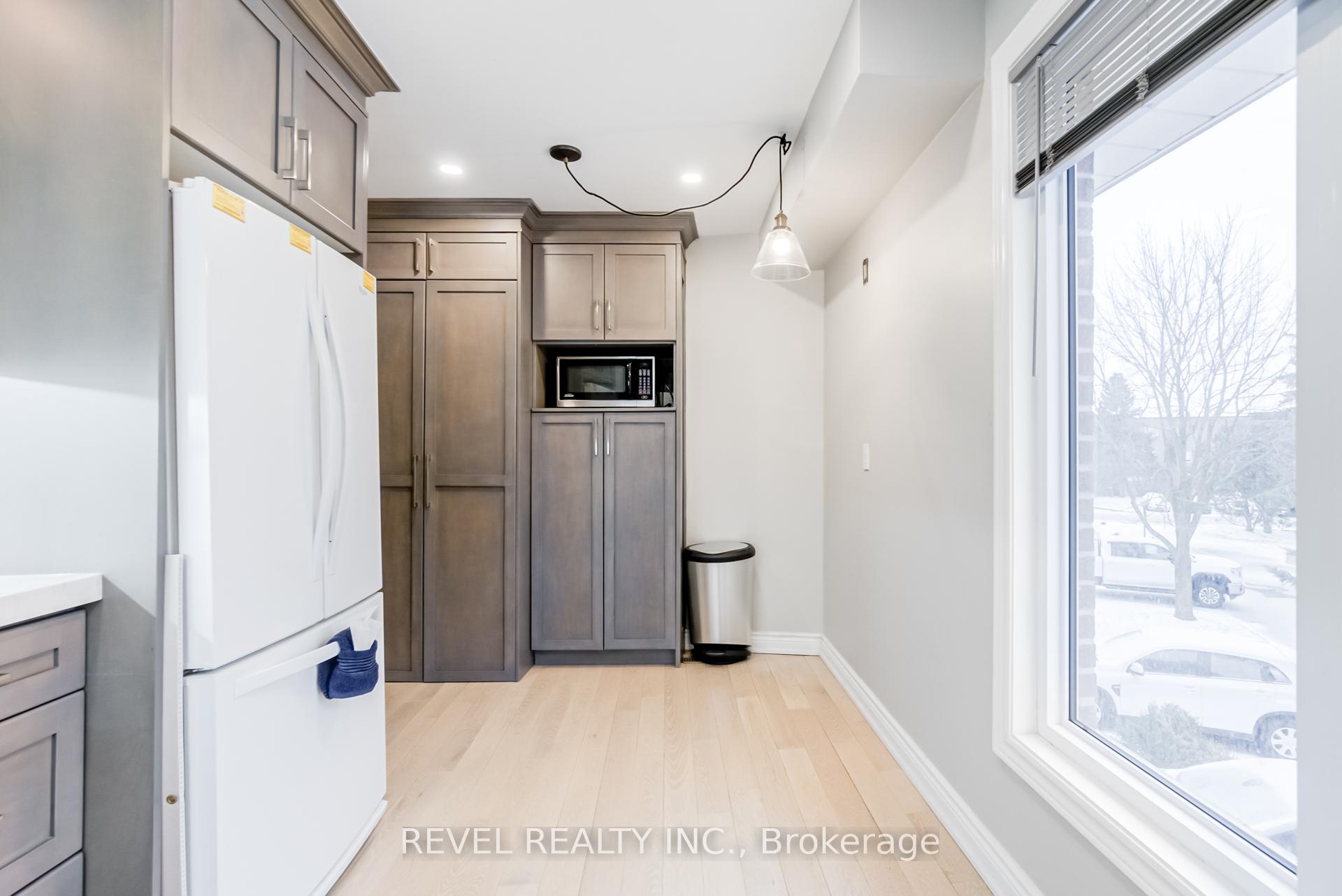 Photo 4 of Unit 18, 246 Tupper Boulevard, New Tecumseth, Alliston — HOMEH
