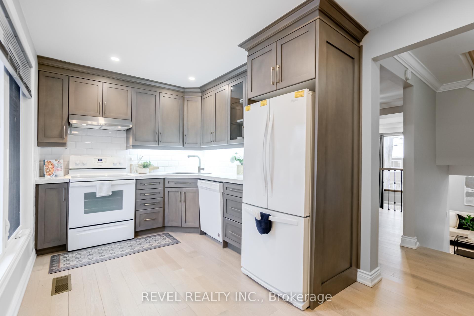 Photo 11 of Unit 18, 246 Tupper Boulevard, New Tecumseth, Alliston — HOMEH