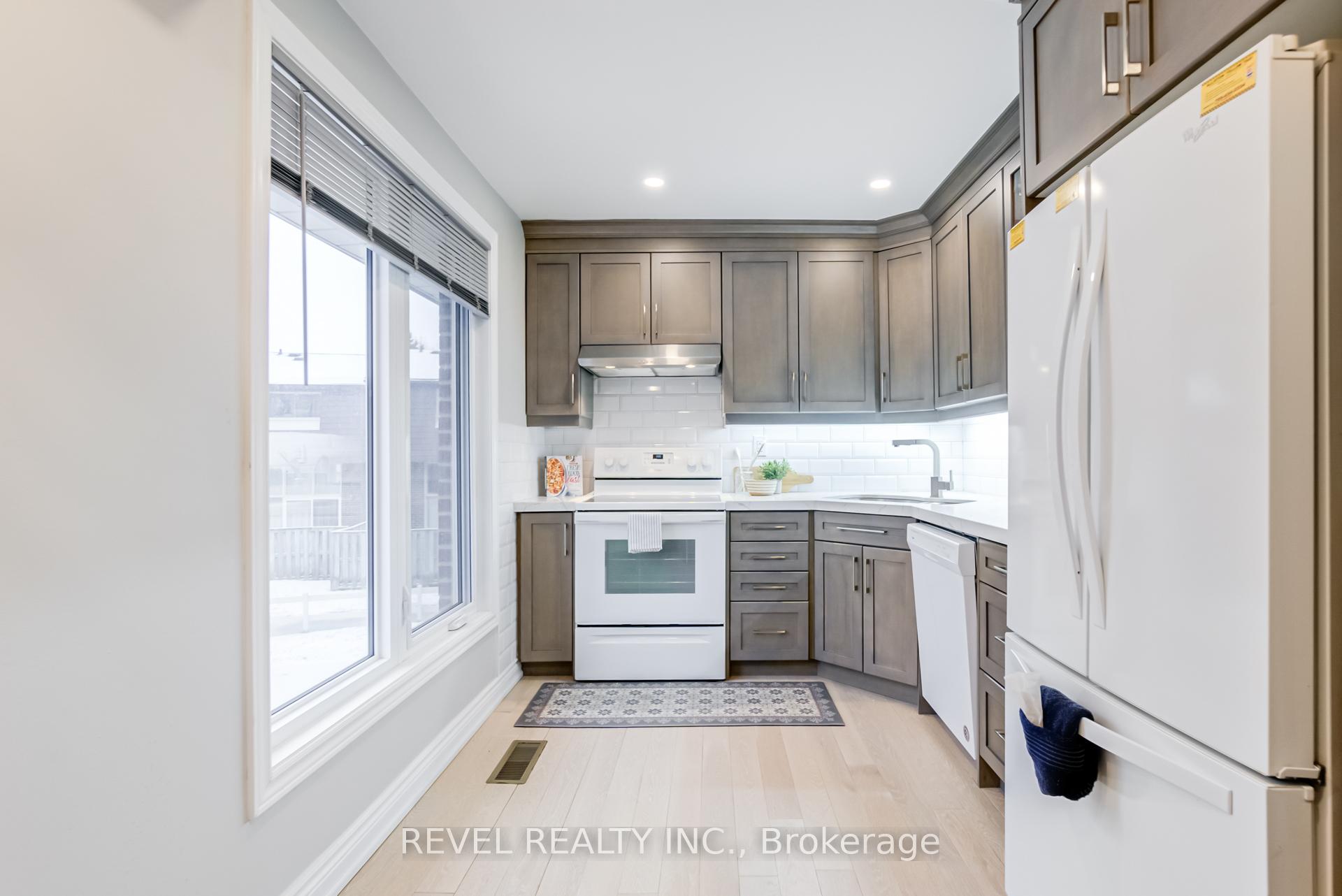 Photo 12 of Unit 18, 246 Tupper Boulevard, New Tecumseth, Alliston — HOMEH
