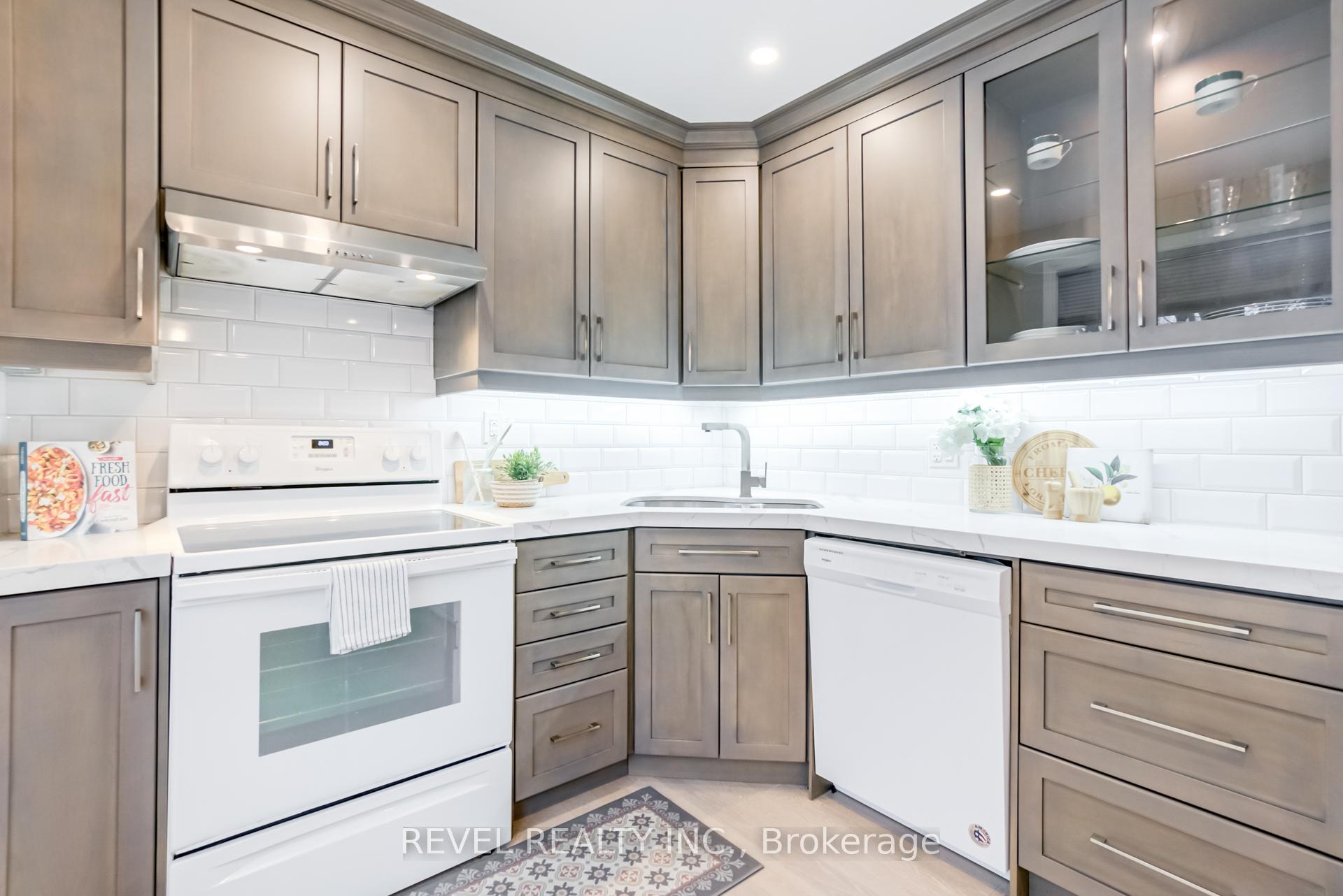 Photo 17 of Unit 18, 246 Tupper Boulevard, New Tecumseth, Alliston — HOMEH