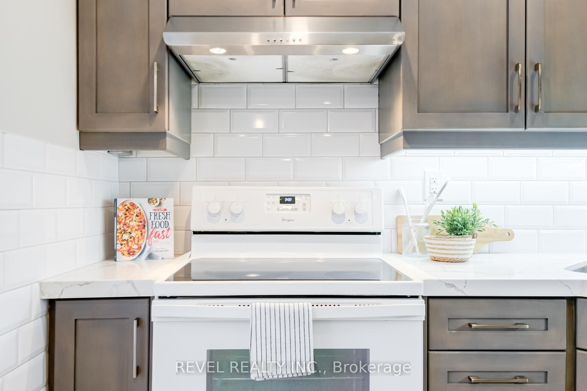 Photo 18 of Unit 18, 246 Tupper Boulevard, New Tecumseth, Alliston — HOMEH