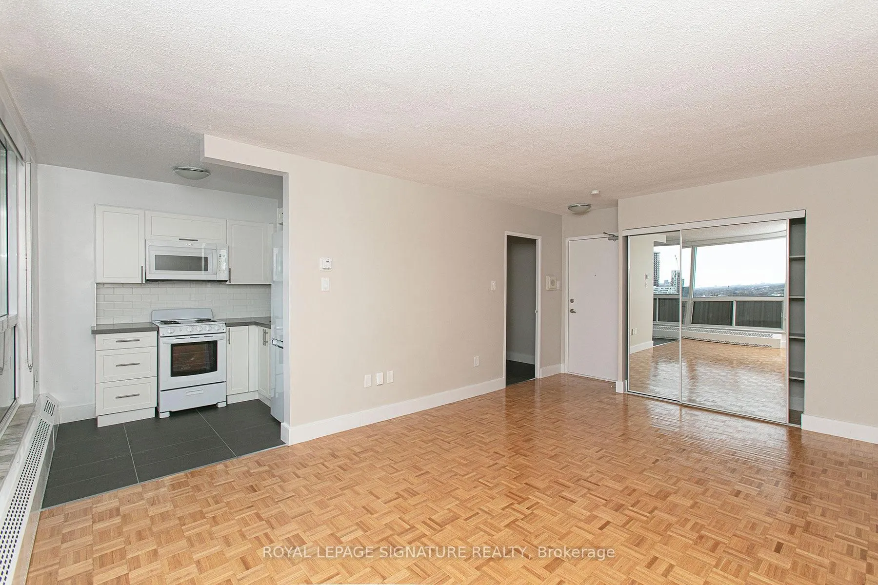 Photo 1 of Unit 2102, 666 Spadina Avenue, Toronto, University — HOMEH