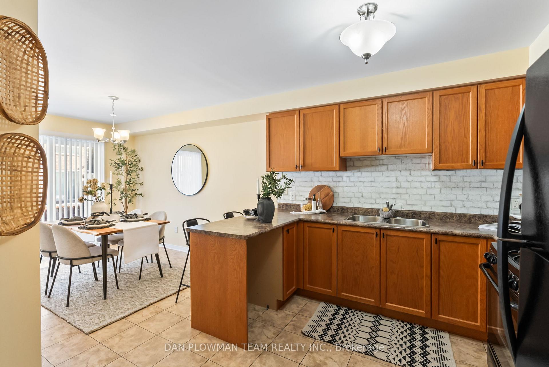 Photo 6 of Unit 37, 1087 Ormond Drive, Oshawa, Samac — HOMEH