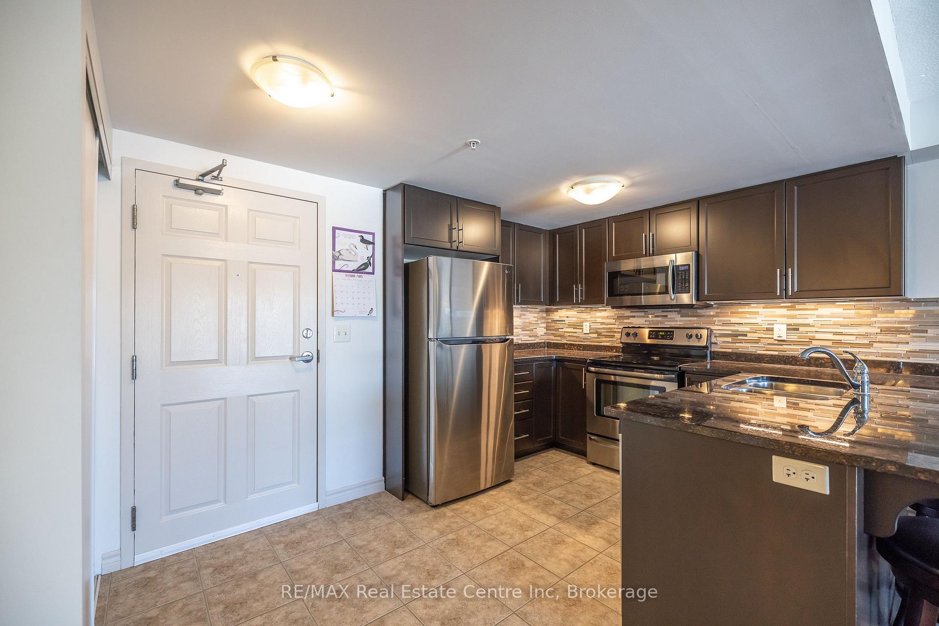 Photo 2 of Unit 111, 45 Kingsbury Square, Guelph, Pineridge/Westminster Woods — HOMEH