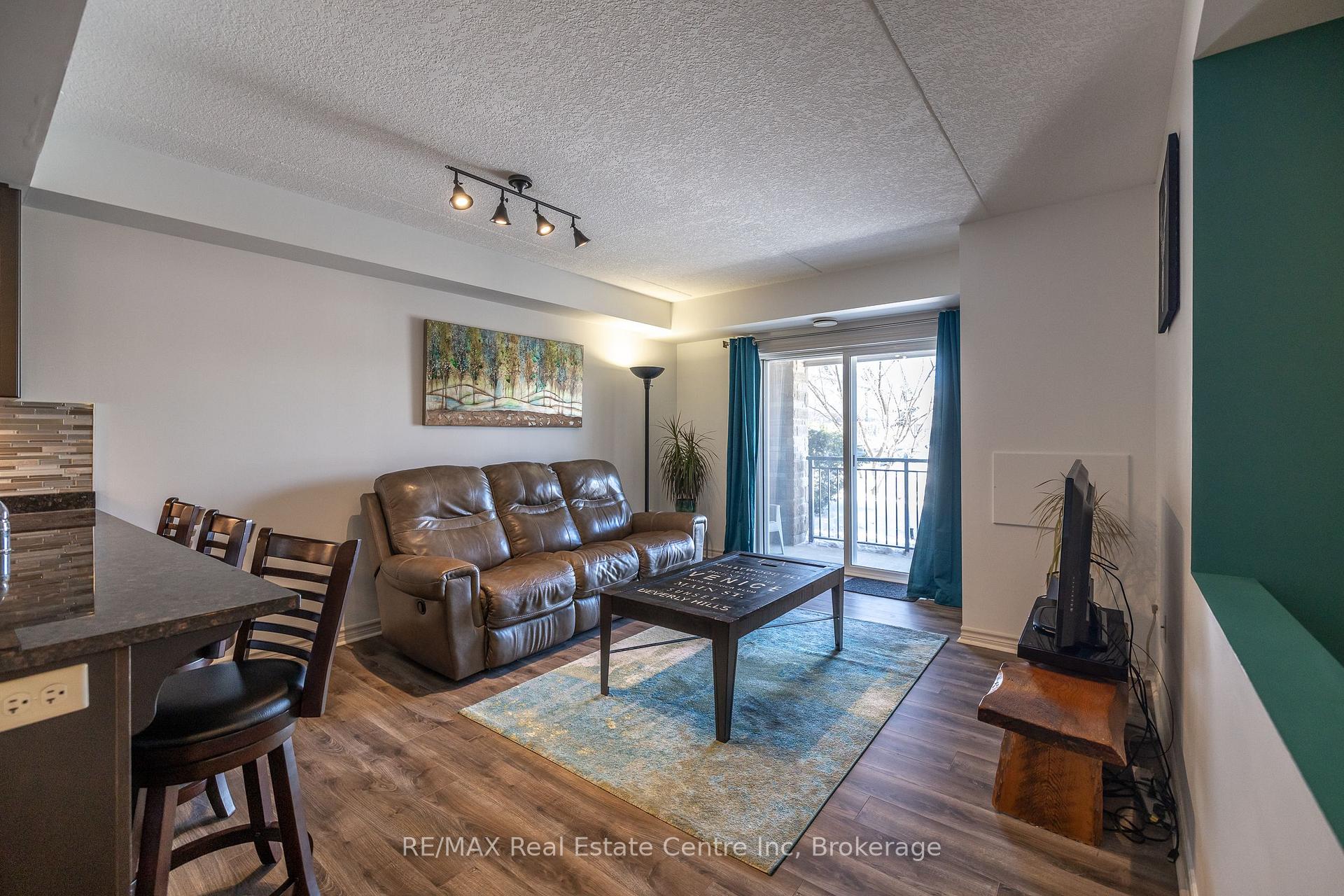 Photo 7 of Unit 111, 45 Kingsbury Square, Guelph, Pineridge/Westminster Woods — HOMEH