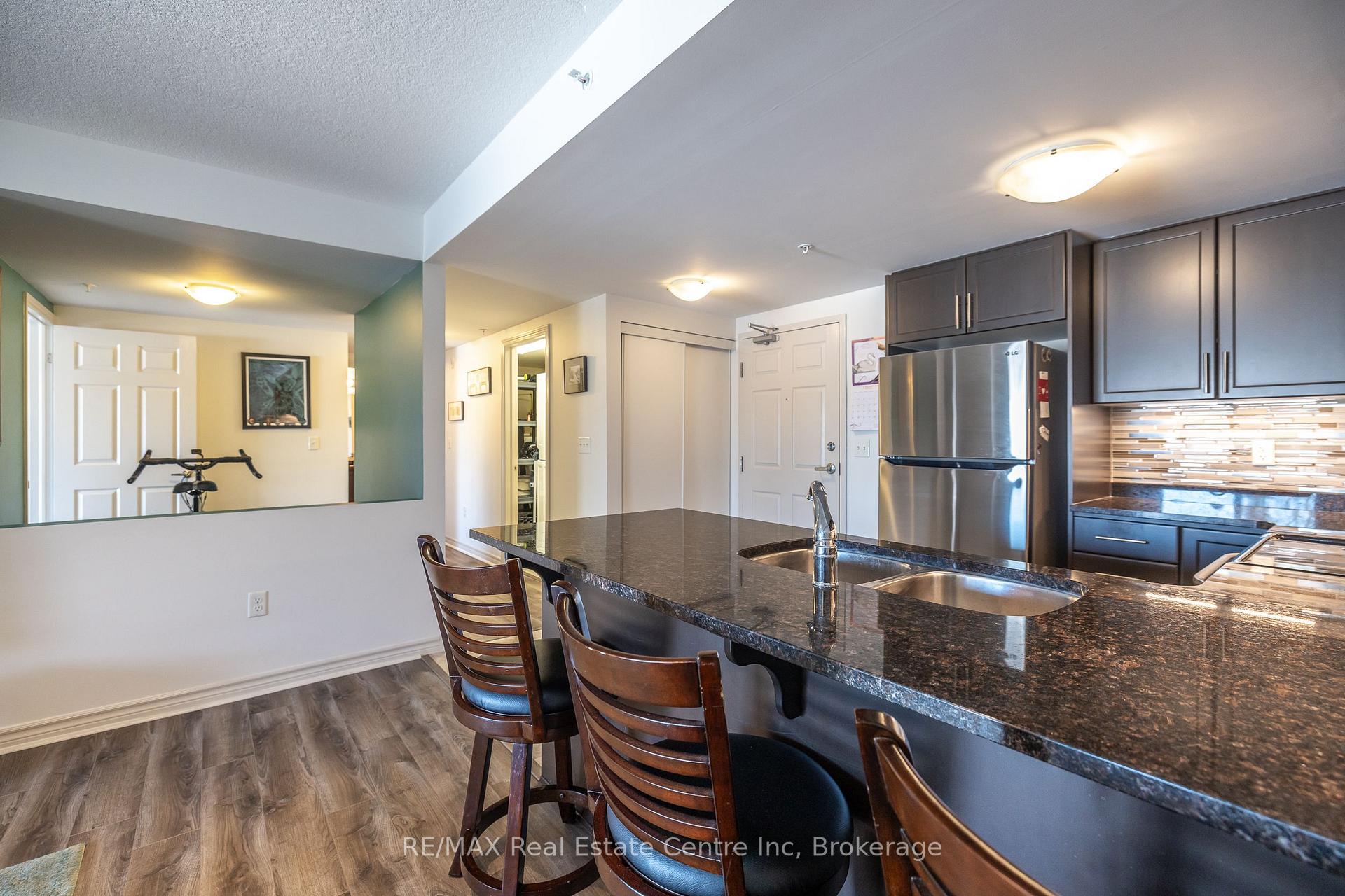 Photo 10 of Unit 111, 45 Kingsbury Square, Guelph, Pineridge/Westminster Woods — HOMEH