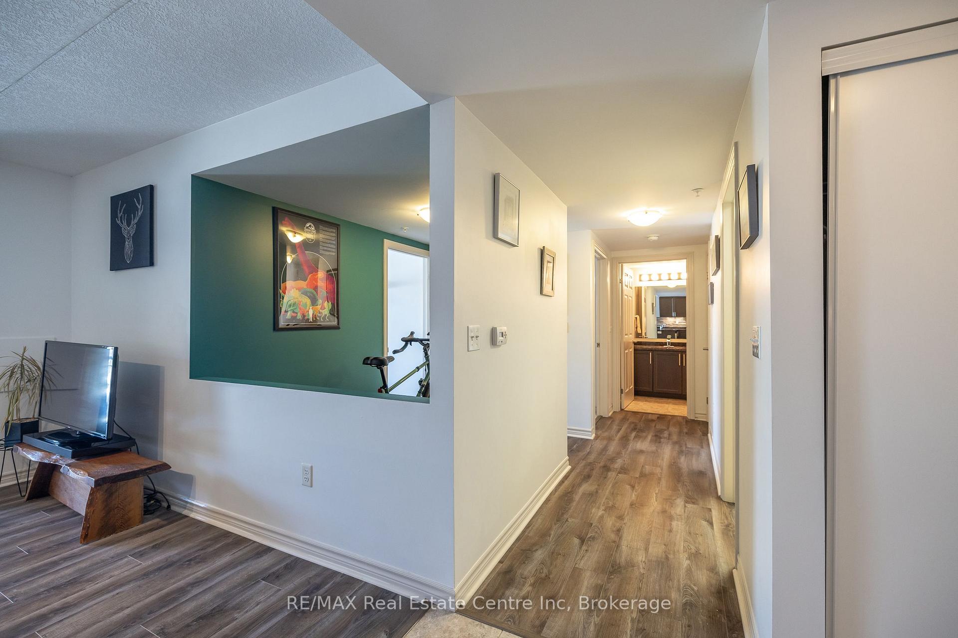 Photo 13 of Unit 111, 45 Kingsbury Square, Guelph, Pineridge/Westminster Woods — HOMEH