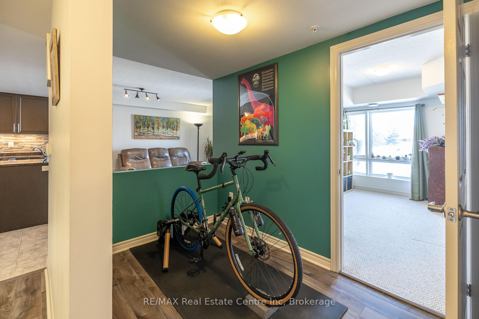 Photo 16 of Unit 111, 45 Kingsbury Square, Guelph, Pineridge/Westminster Woods — HOMEH