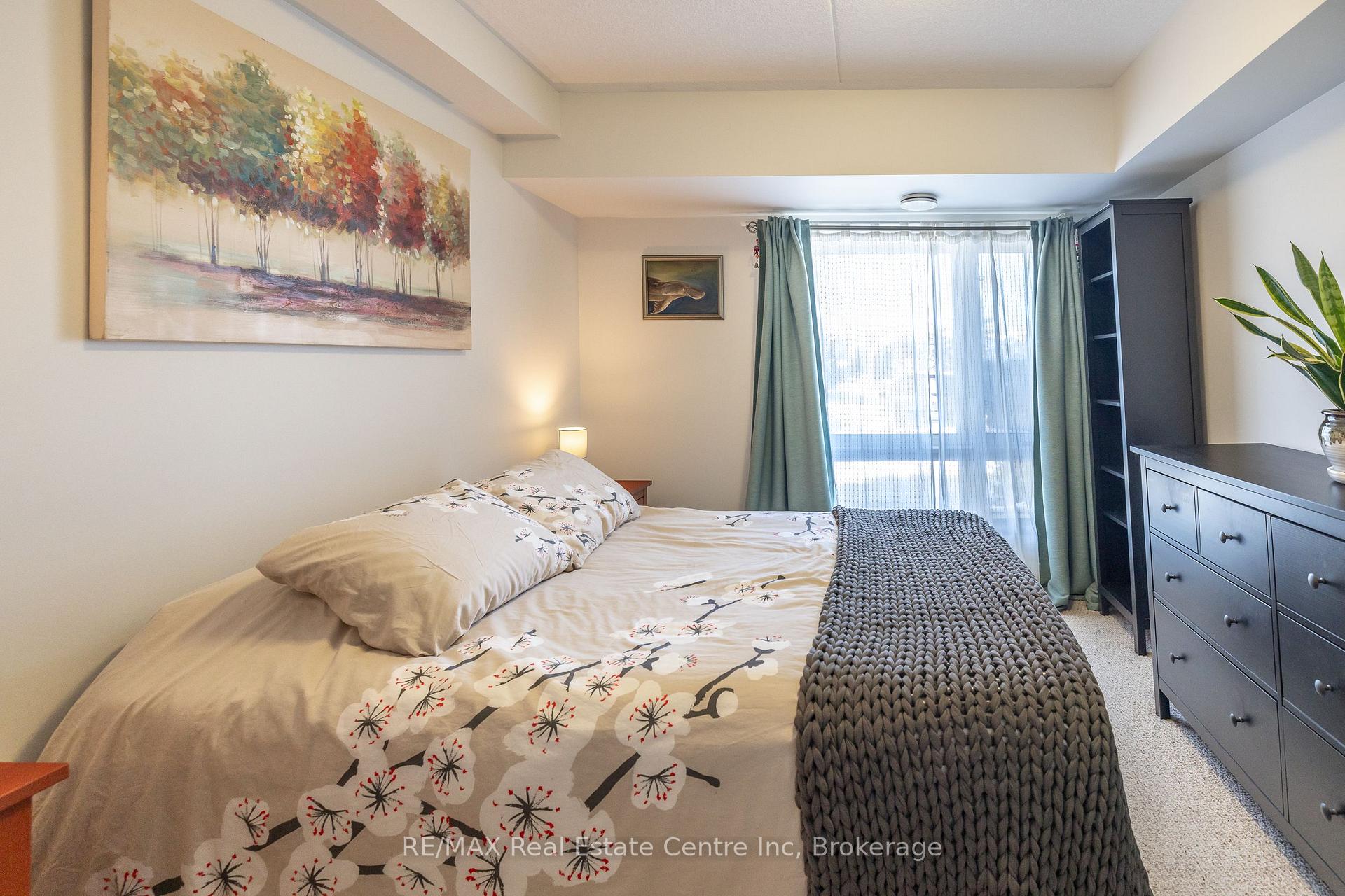 Photo 21 of Unit 111, 45 Kingsbury Square, Guelph, Pineridge/Westminster Woods — HOMEH