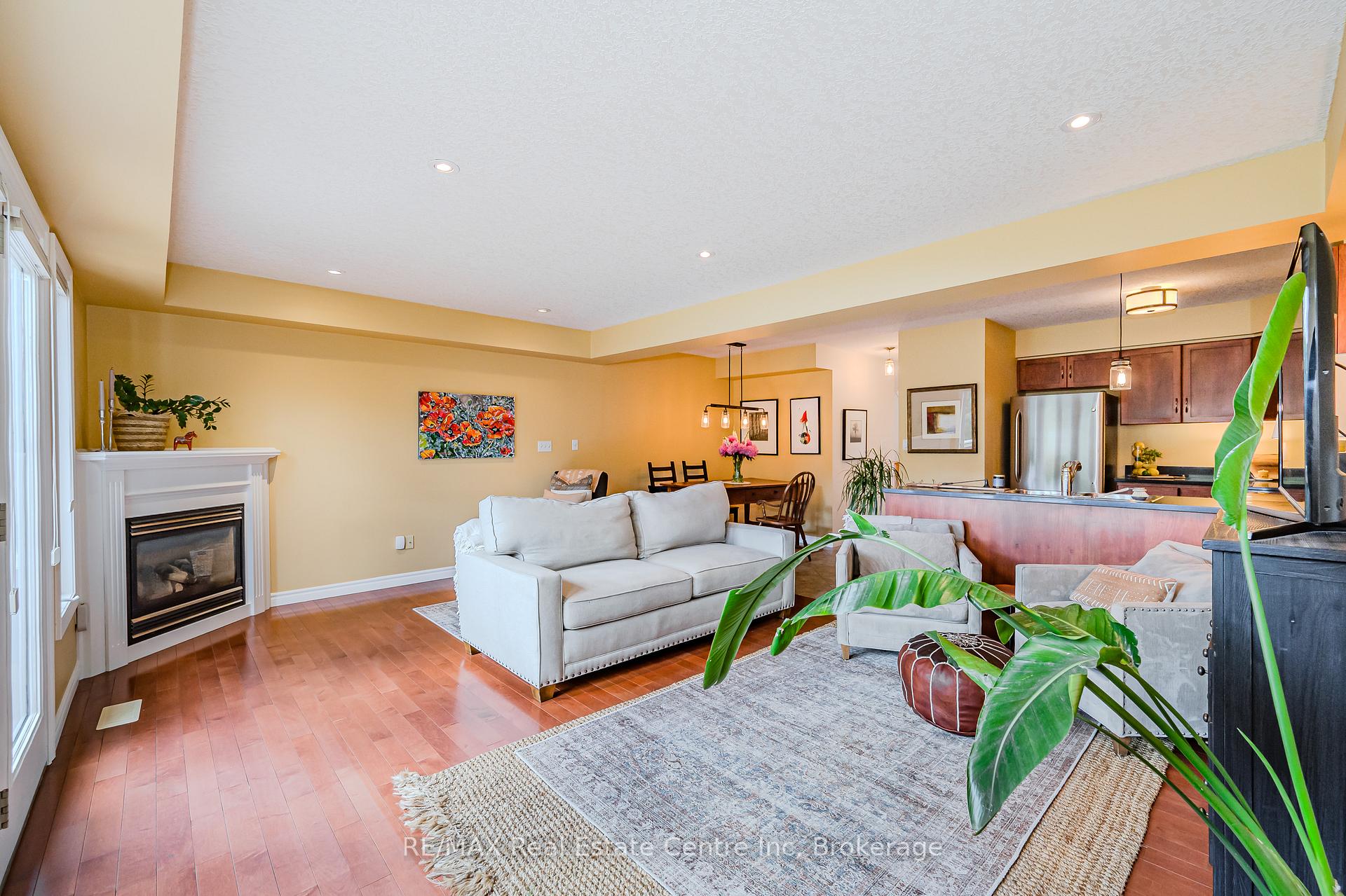 Photo 11 of Unit 67, 165 Terraview Crescent, Guelph, Kortright West — HOMEH