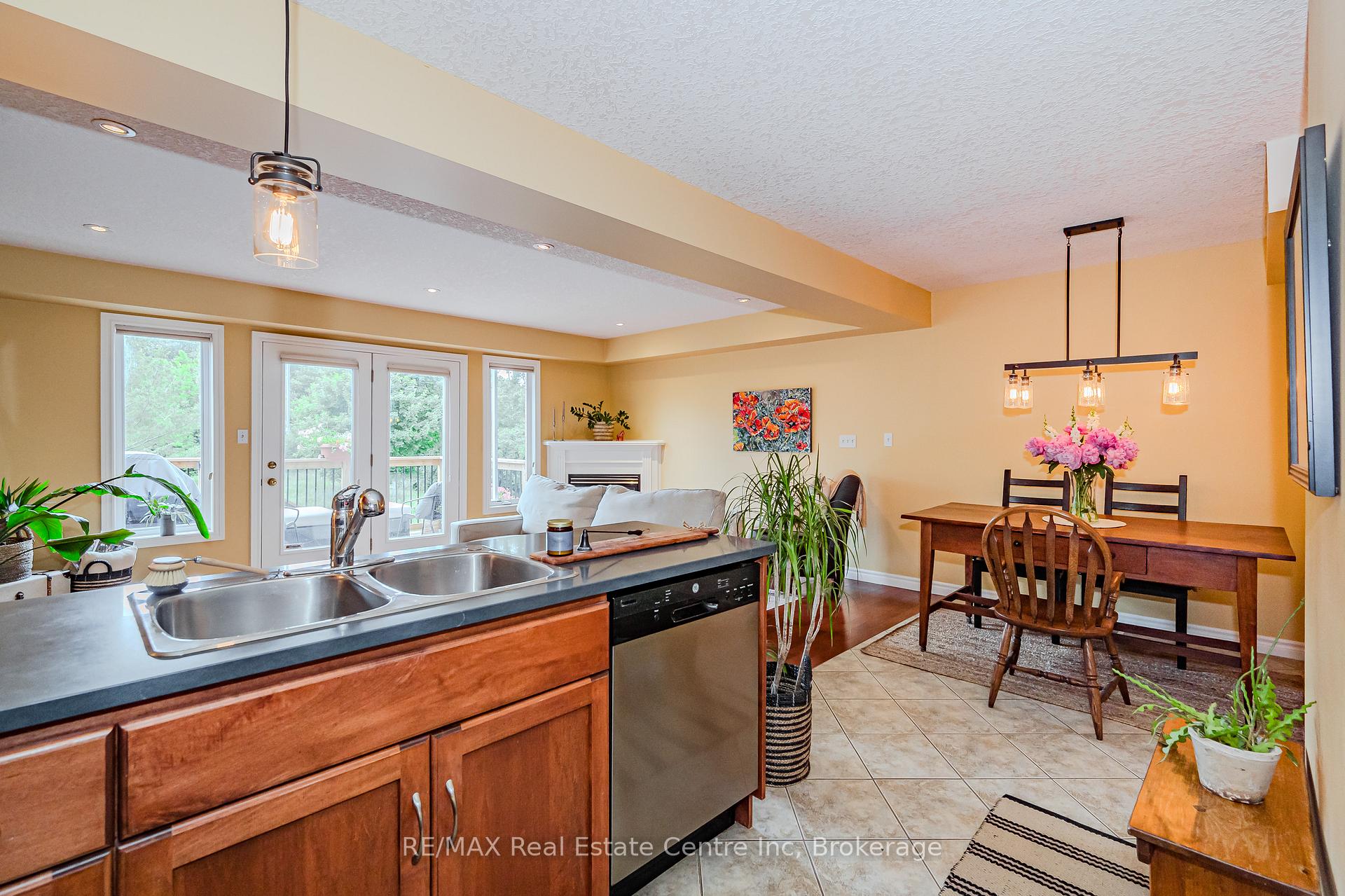 Photo 17 of Unit 67, 165 Terraview Crescent, Guelph, Kortright West — HOMEH