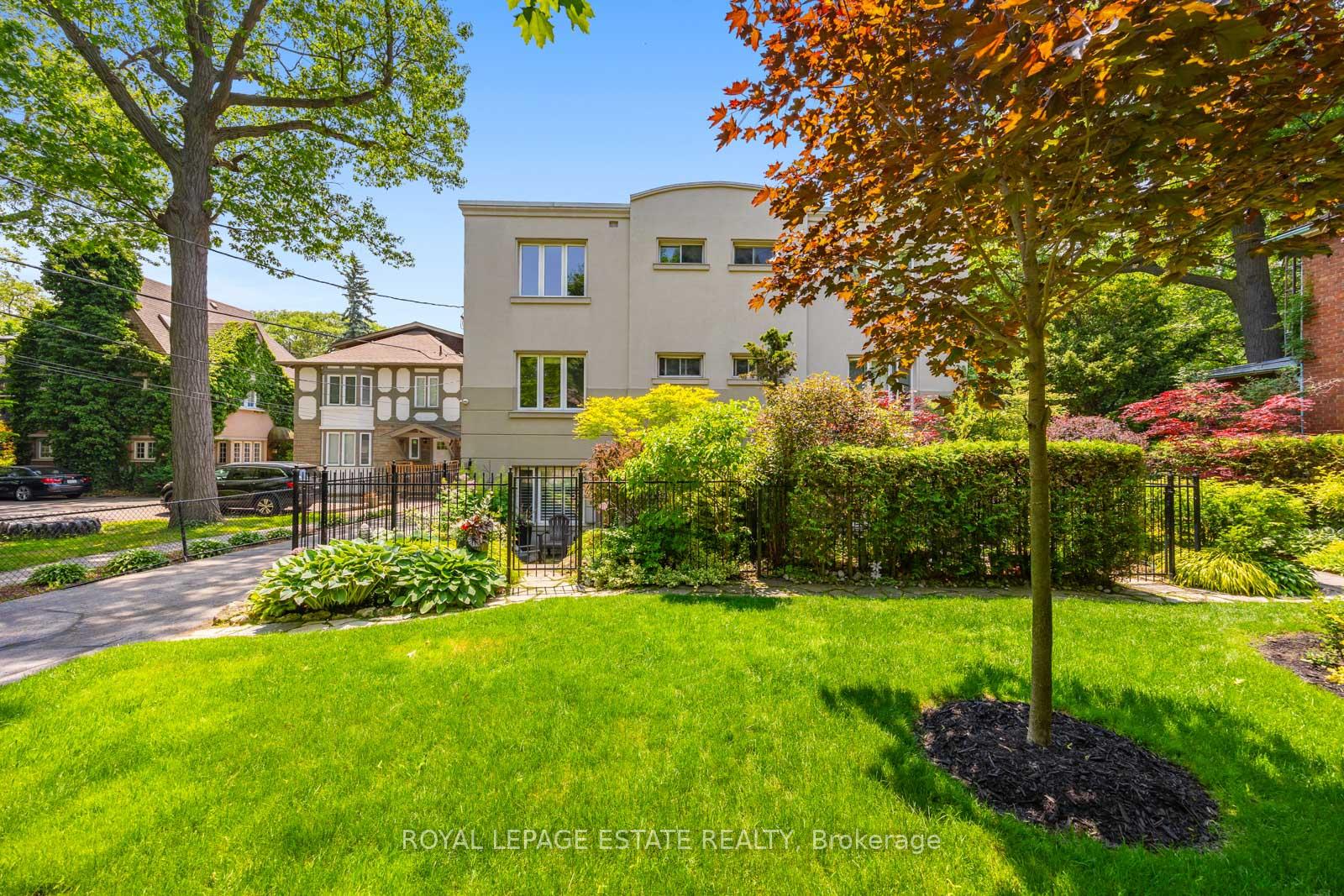 Photo 7 of Unit 4, 21 Benlamond Avenue, Toronto, East End-Danforth — HOMEH