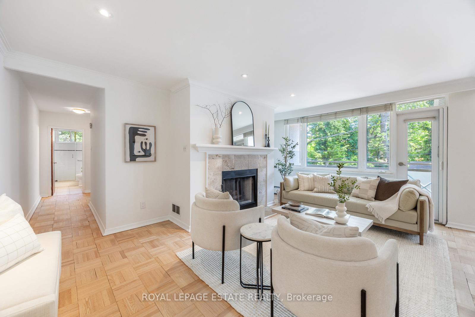 Photo 14 of Unit 4, 21 Benlamond Avenue, Toronto, East End-Danforth — HOMEH