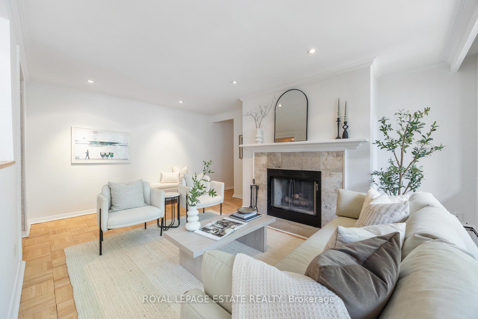 Photo 18 of Unit 4, 21 Benlamond Avenue, Toronto, East End-Danforth — HOMEH