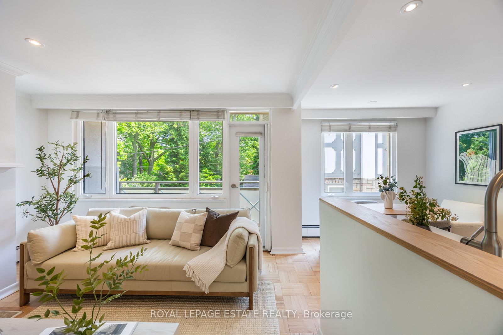 Photo 20 of Unit 4, 21 Benlamond Avenue, Toronto, East End-Danforth — HOMEH
