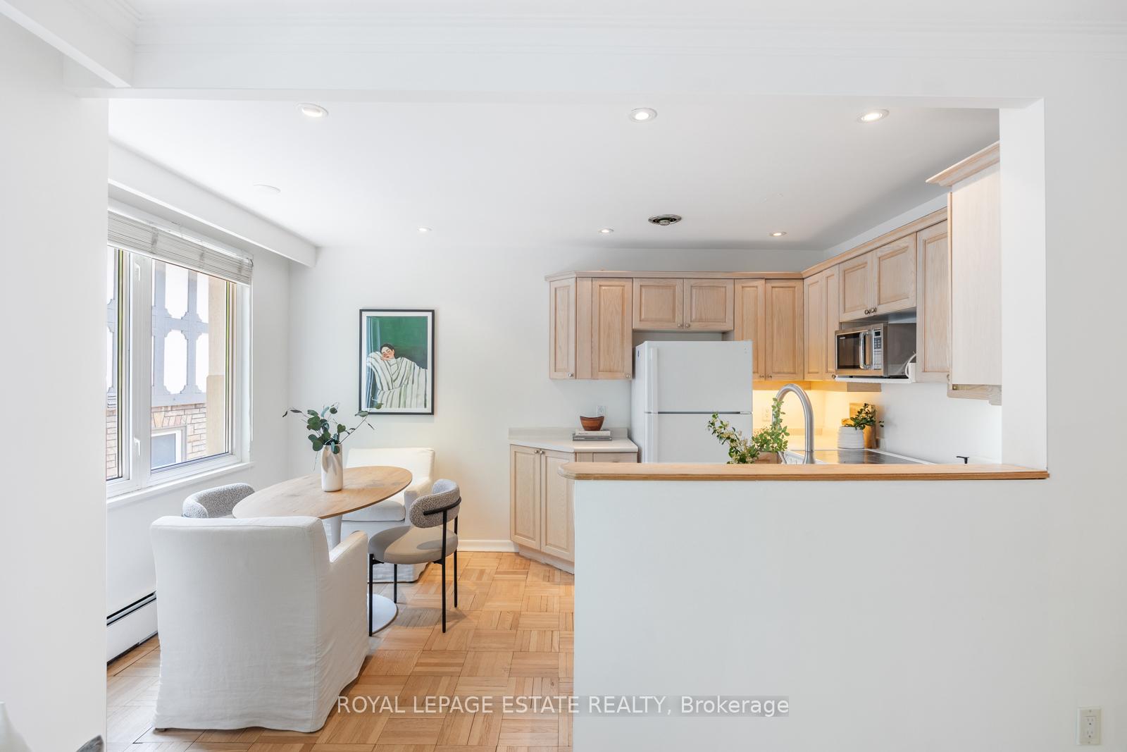 Photo 21 of Unit 4, 21 Benlamond Avenue, Toronto, East End-Danforth — HOMEH
