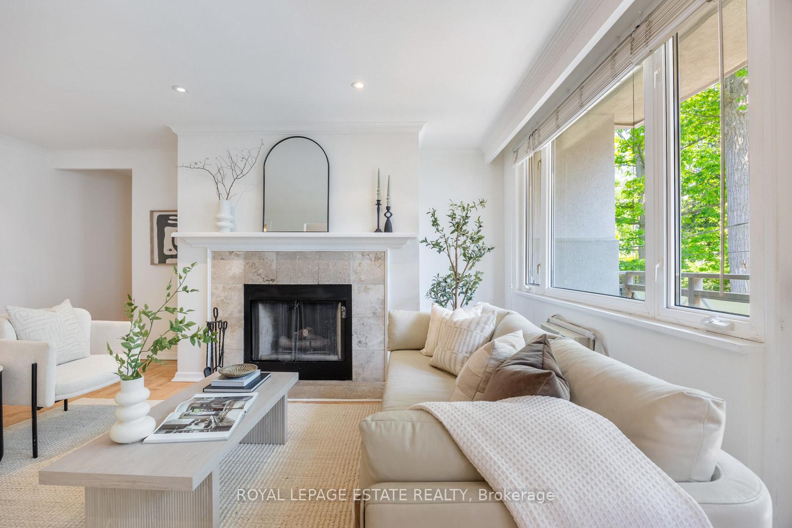 Photo 23 of Unit 4, 21 Benlamond Avenue, Toronto, East End-Danforth — HOMEH