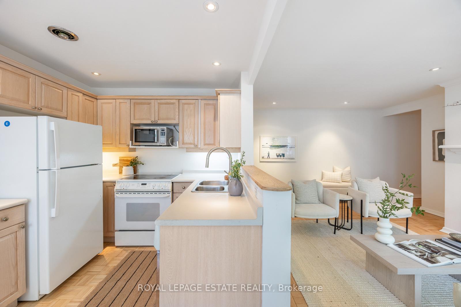 Photo 24 of Unit 4, 21 Benlamond Avenue, Toronto, East End-Danforth — HOMEH