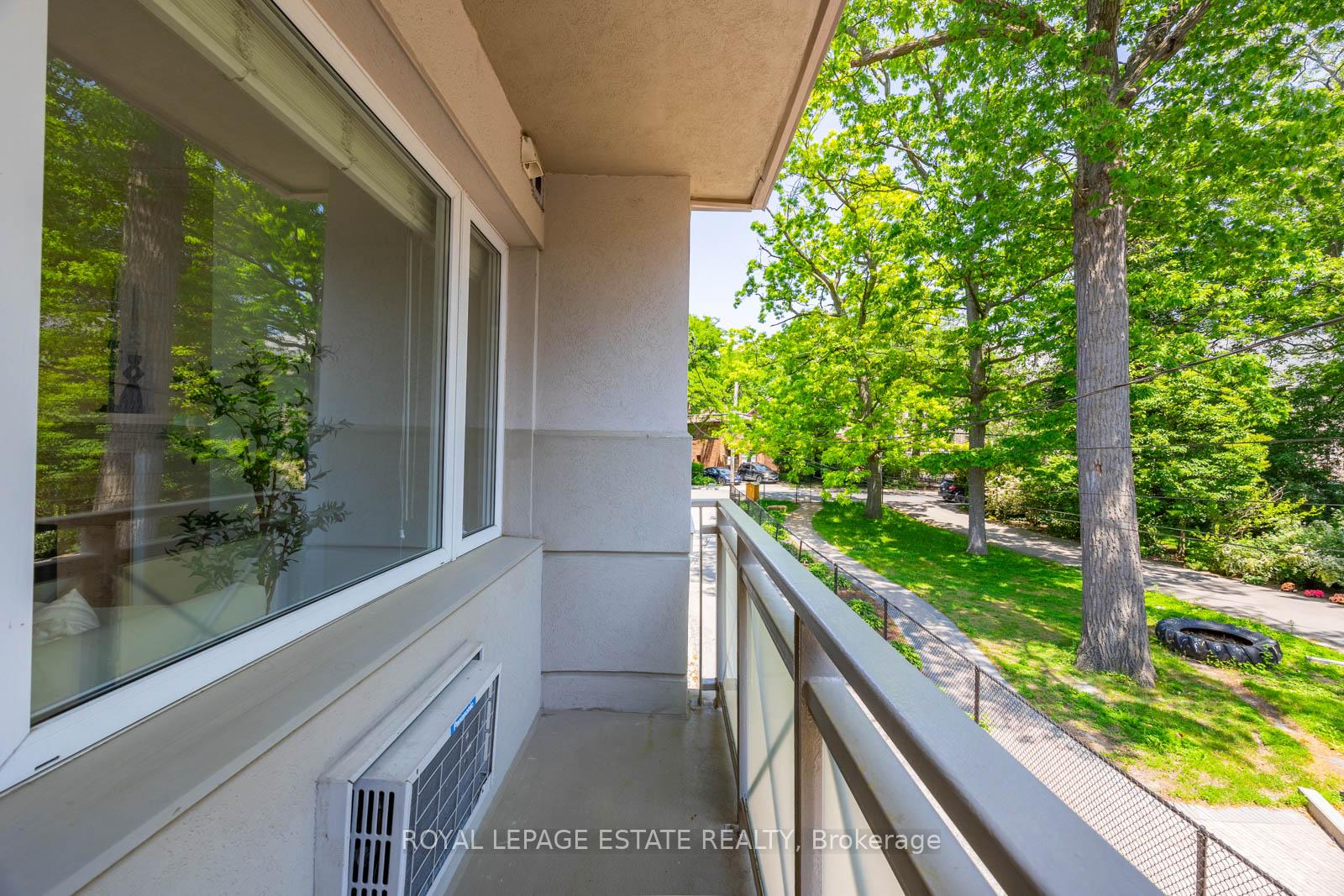 Photo 38 of Unit 4, 21 Benlamond Avenue, Toronto, East End-Danforth — HOMEH