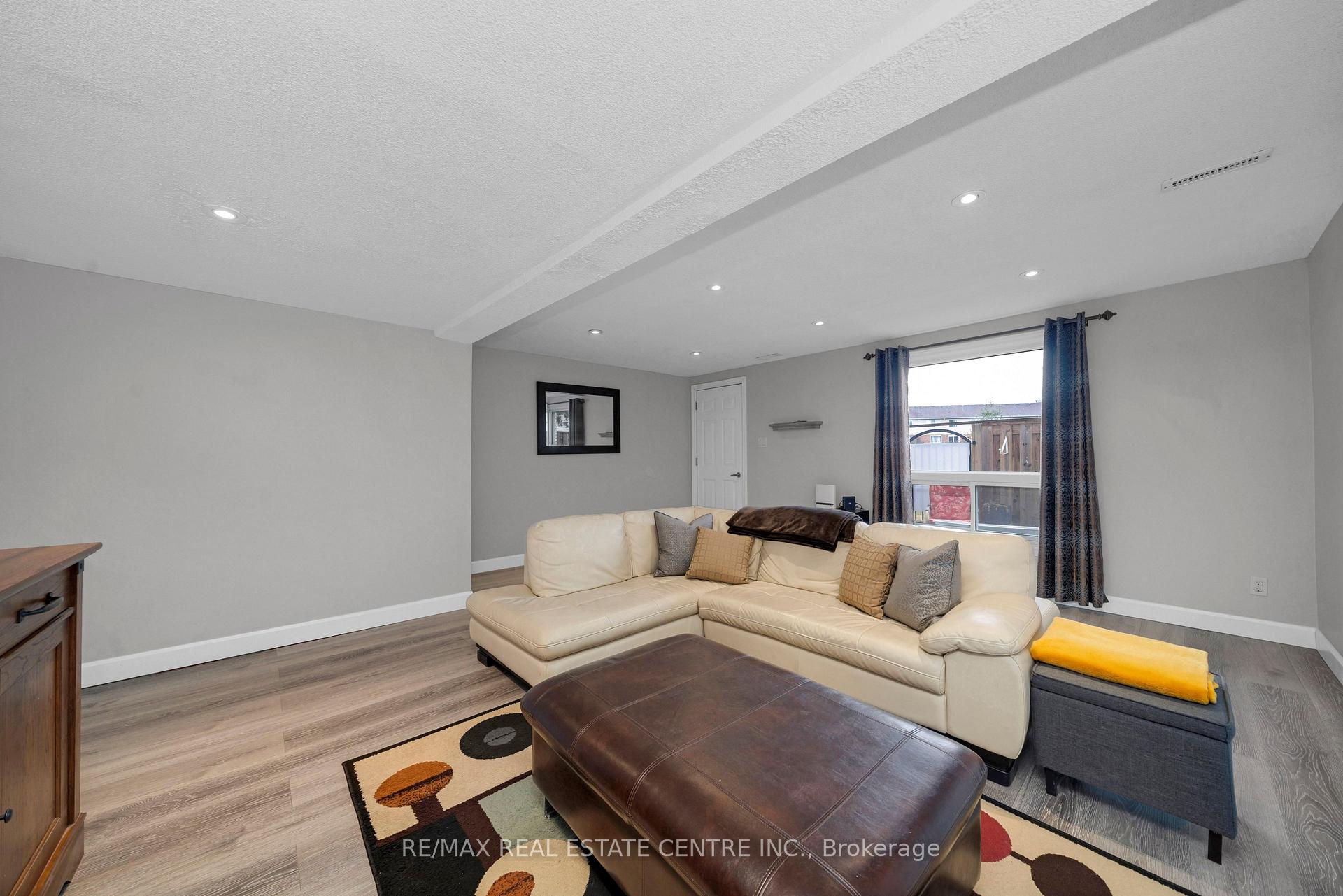 Photo 11 of Unit 7, 700 Paisley Road, Guelph, Willow West/Sugarbush/West Acres — HOMEH