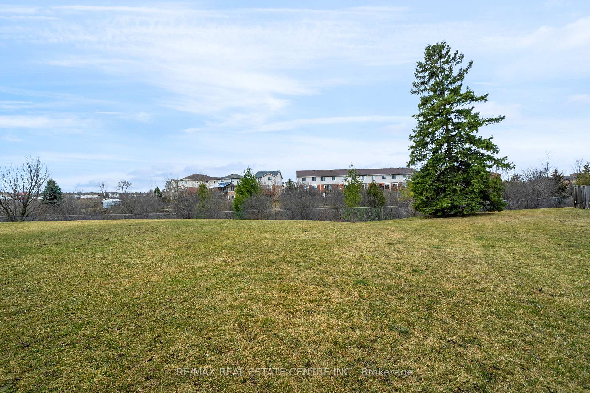Photo 14 of Unit 7, 700 Paisley Road, Guelph, Willow West/Sugarbush/West Acres — HOMEH