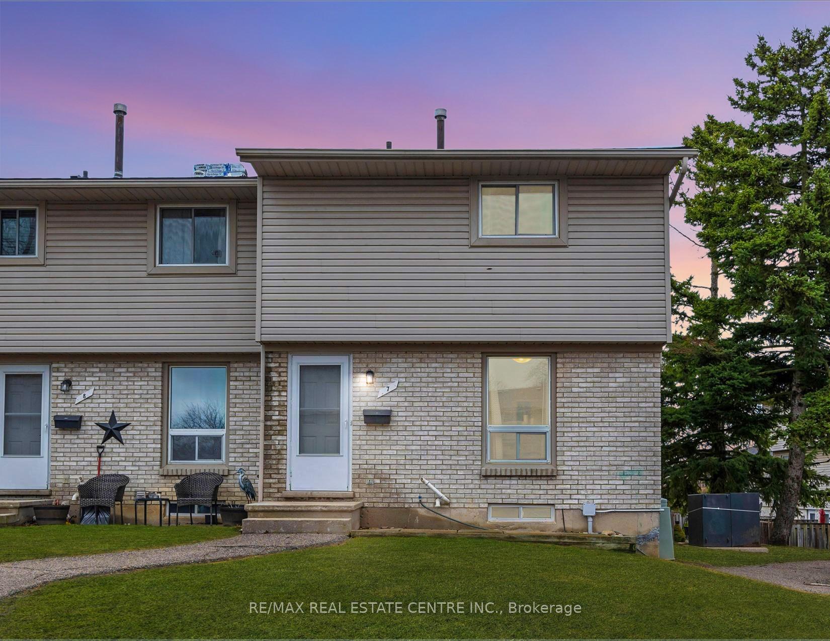 Photo 2 of Unit 7, 700 Paisley Road, Guelph, Willow West/Sugarbush/West Acres — HOMEH