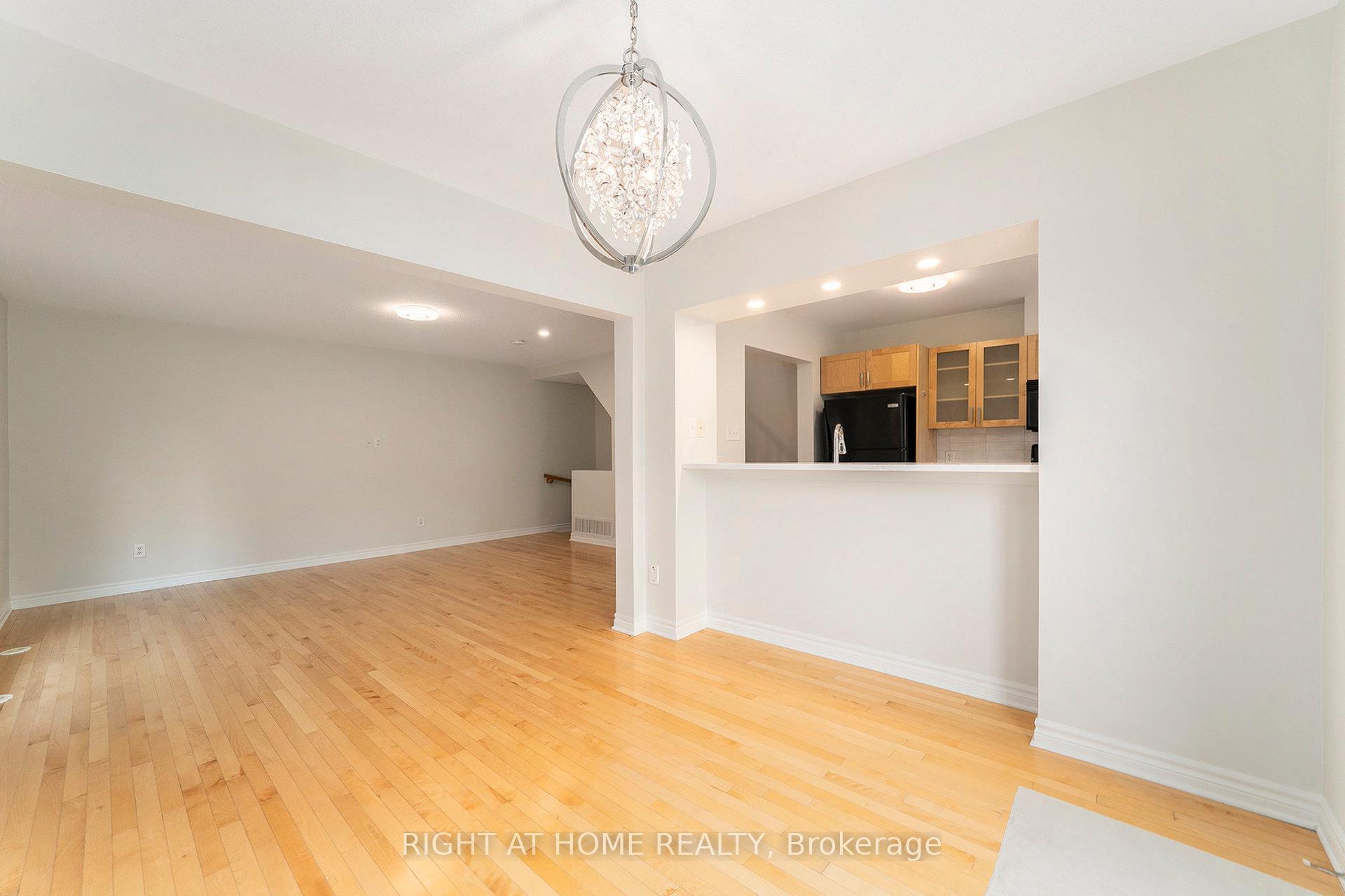 Photo 7 of 1558 Haydon Circle N, Ottawa, Barrhaven - Heritage Park — HOMEH