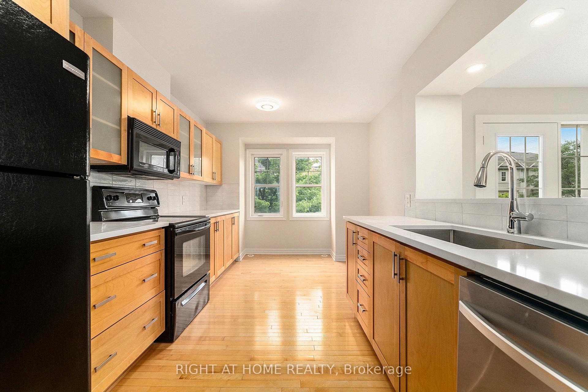 Photo 9 of 1558 Haydon Circle N, Ottawa, Barrhaven - Heritage Park — HOMEH