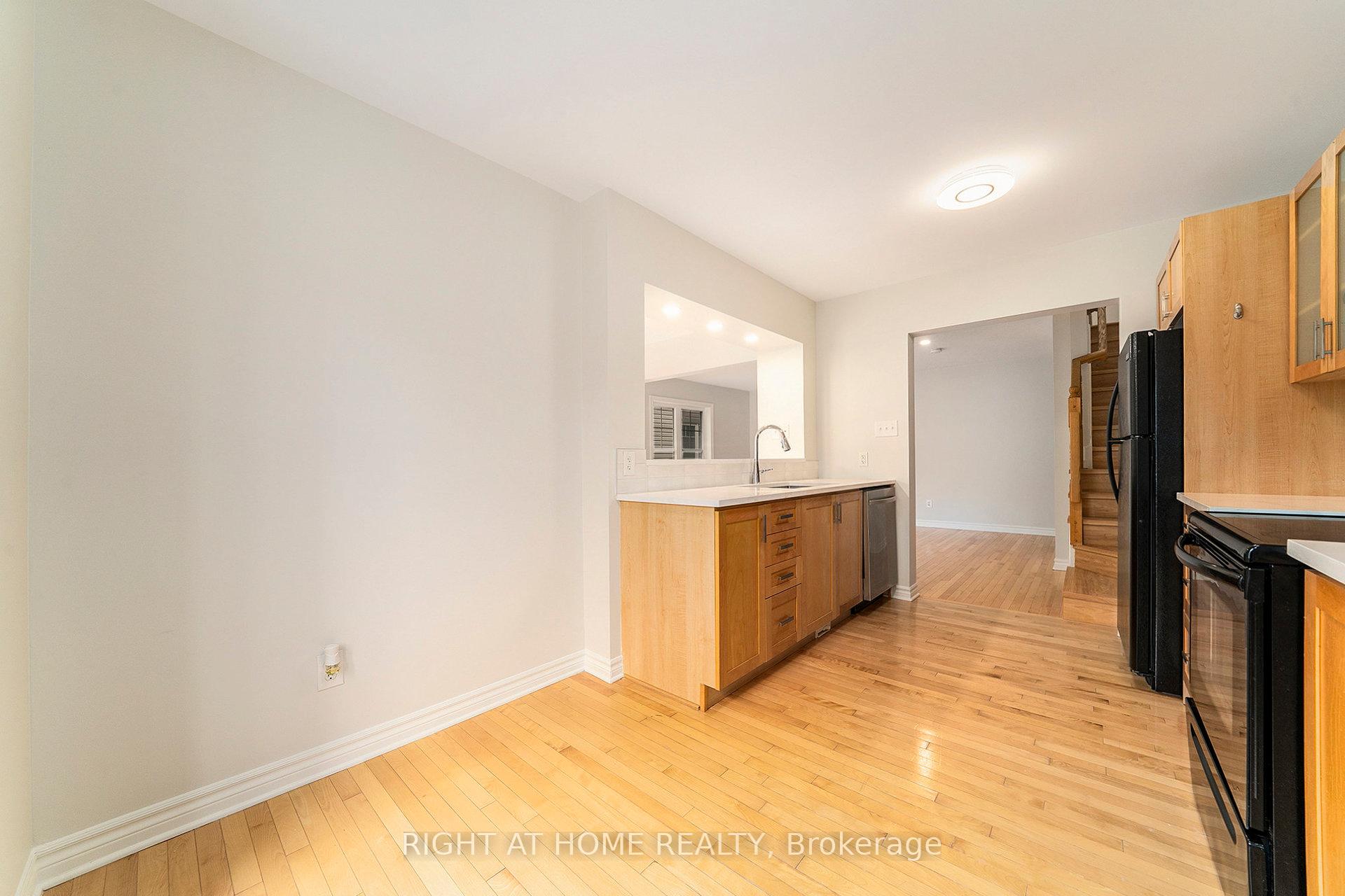 Photo 11 of 1558 Haydon Circle N, Ottawa, Barrhaven - Heritage Park — HOMEH