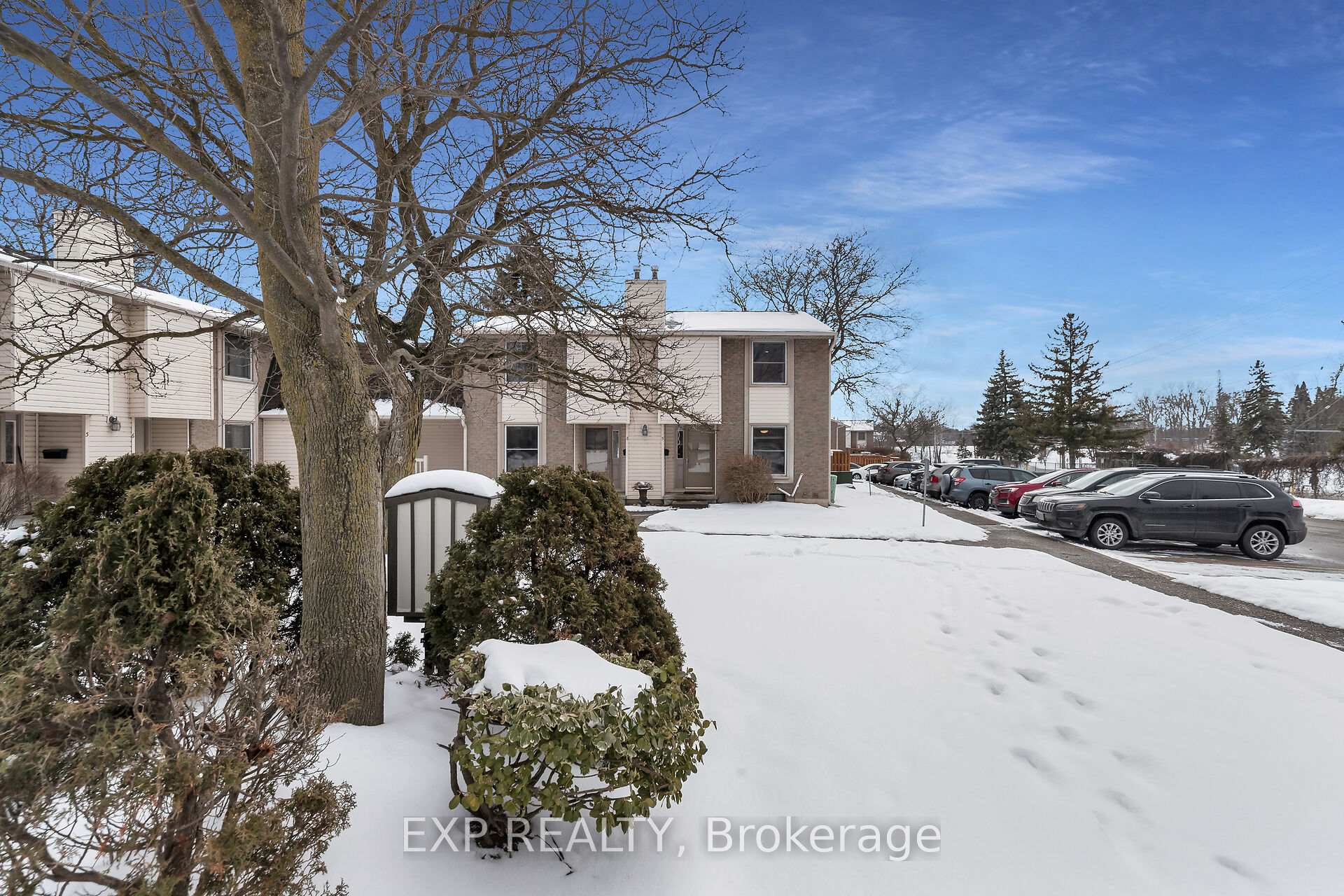 Photo 1 of Unit 9, 11 Grand River Boulevard, Kitchener — HOMEH