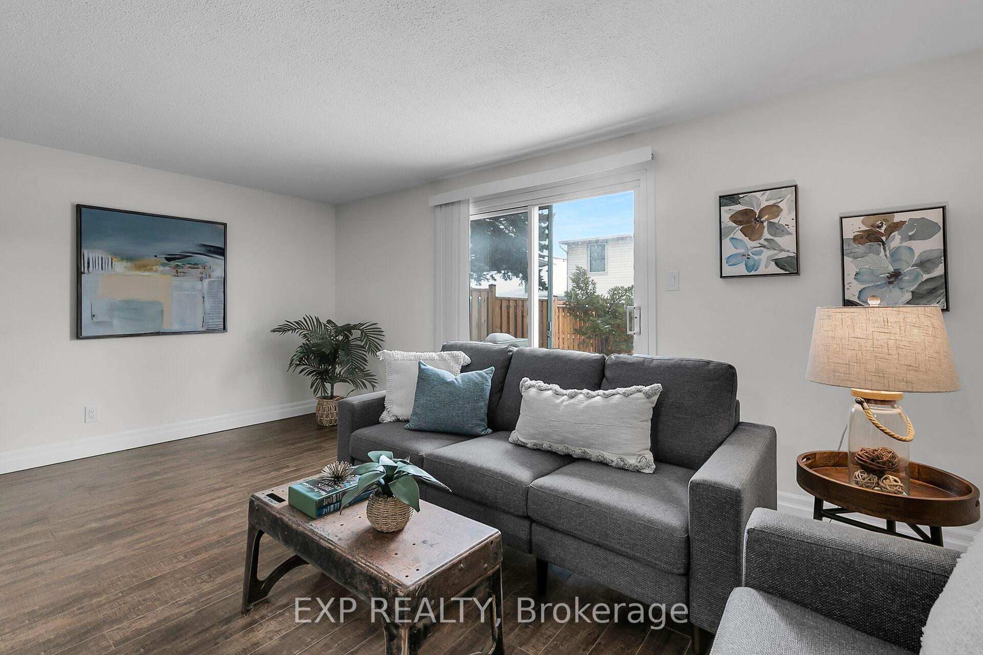 Photo 11 of Unit 9, 11 Grand River Boulevard, Kitchener — HOMEH