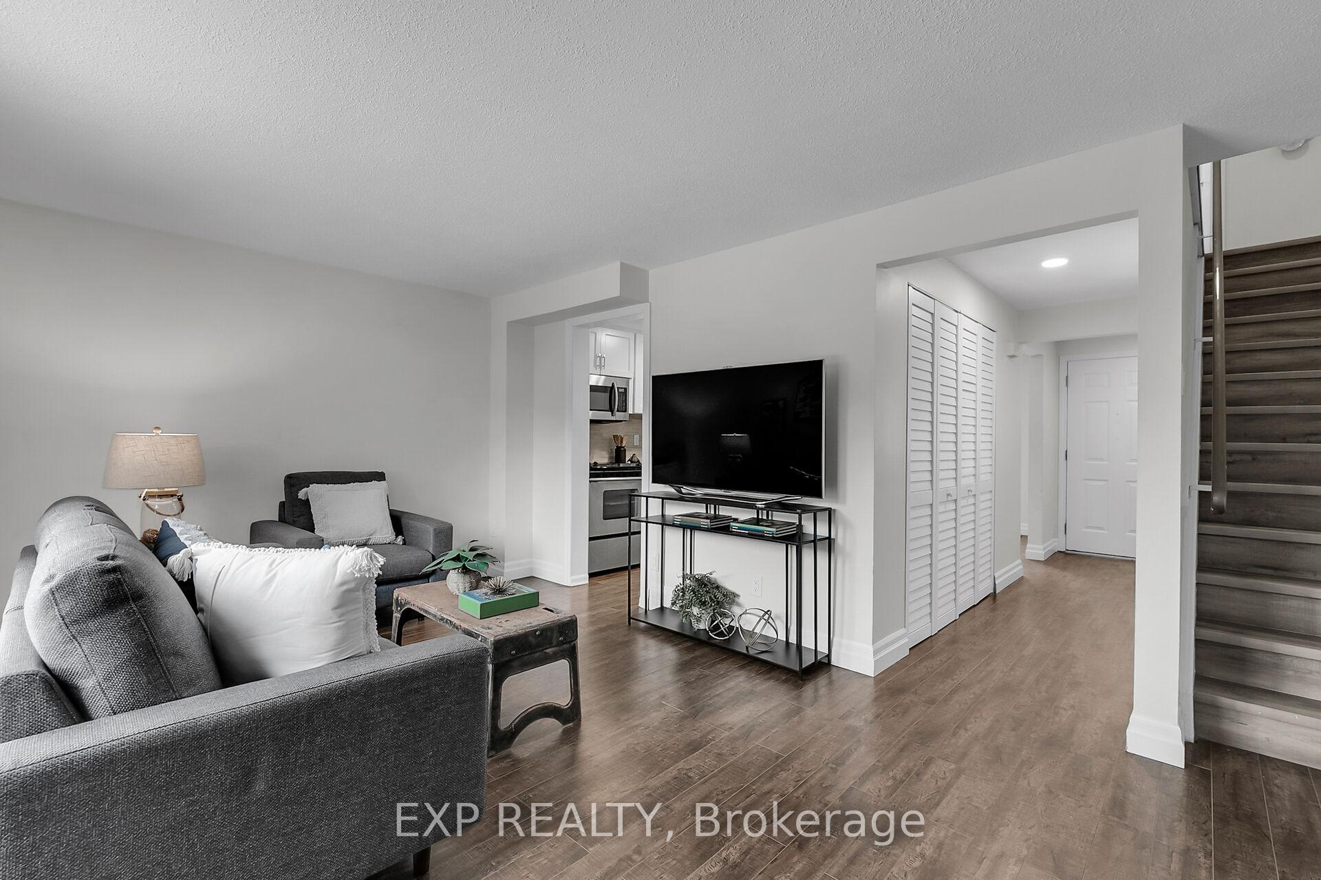 Photo 13 of Unit 9, 11 Grand River Boulevard, Kitchener — HOMEH