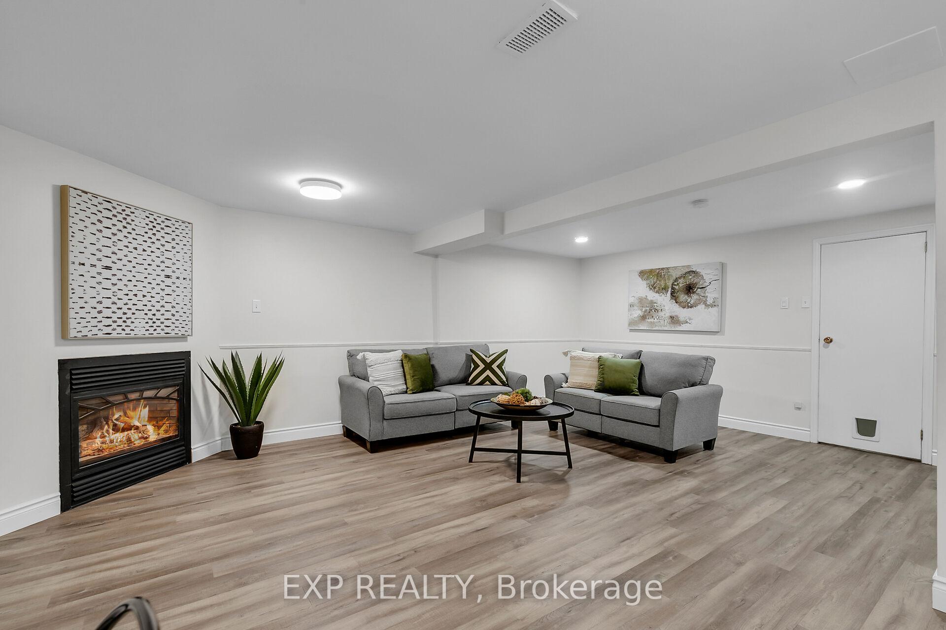 Photo 15 of Unit 9, 11 Grand River Boulevard, Kitchener — HOMEH