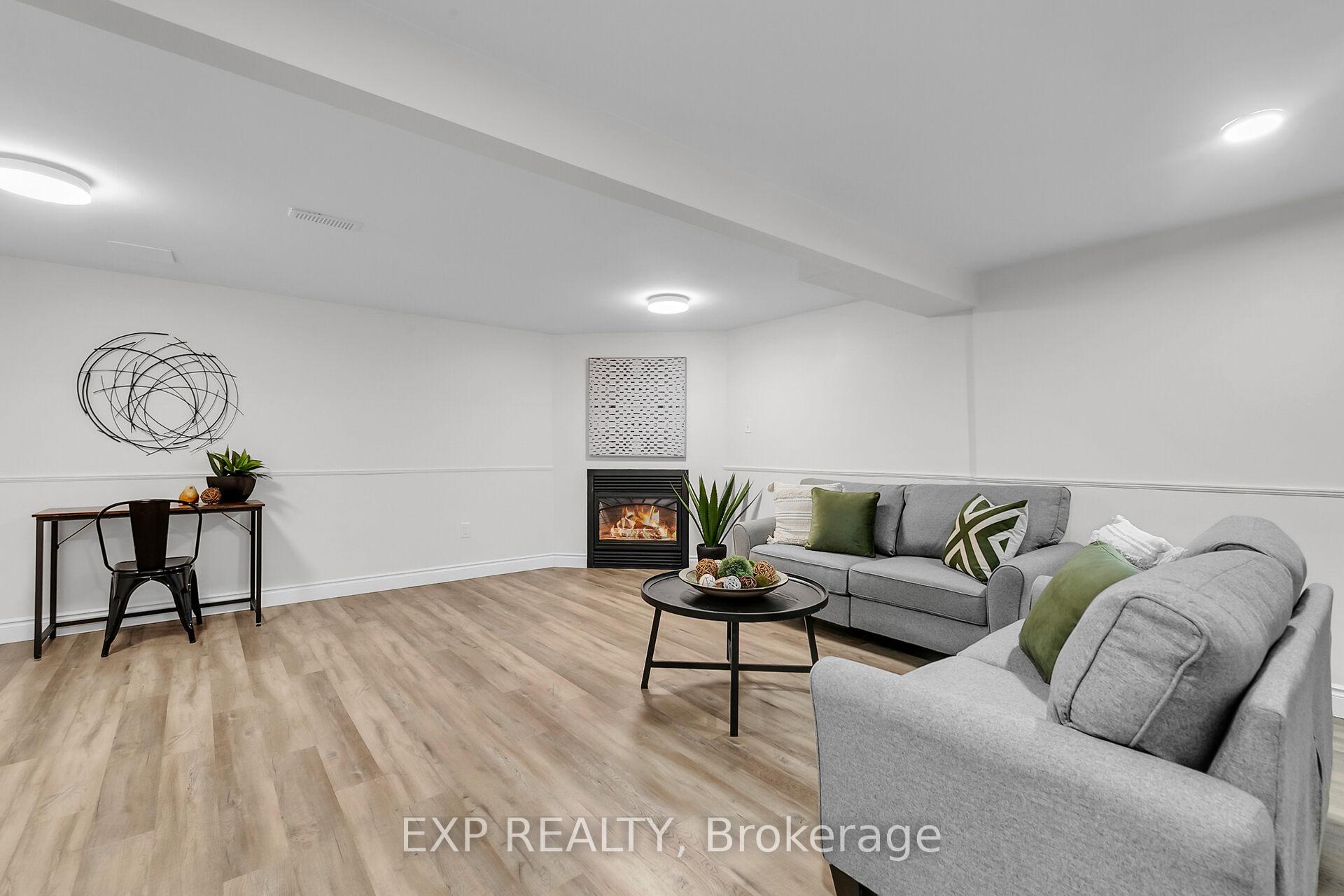 Photo 16 of Unit 9, 11 Grand River Boulevard, Kitchener — HOMEH