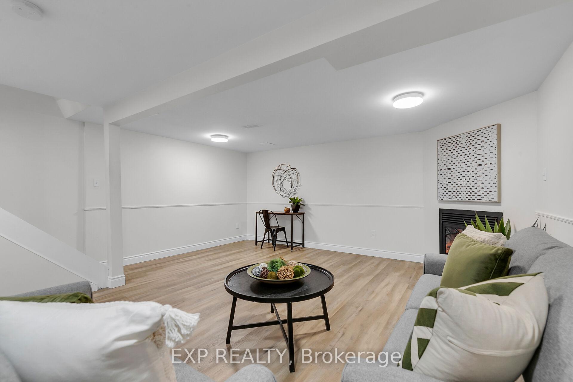 Photo 17 of Unit 9, 11 Grand River Boulevard, Kitchener — HOMEH