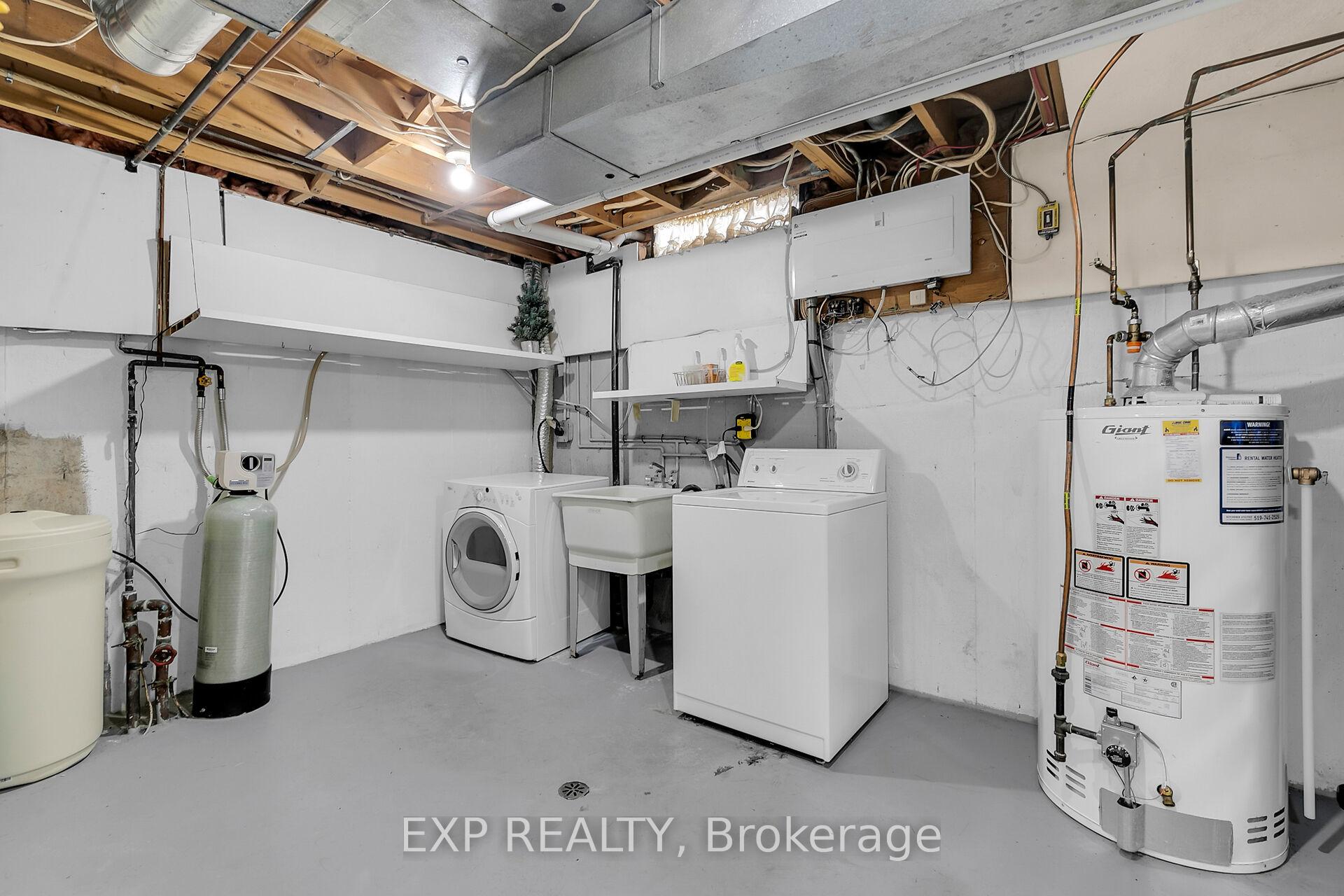 Photo 18 of Unit 9, 11 Grand River Boulevard, Kitchener — HOMEH