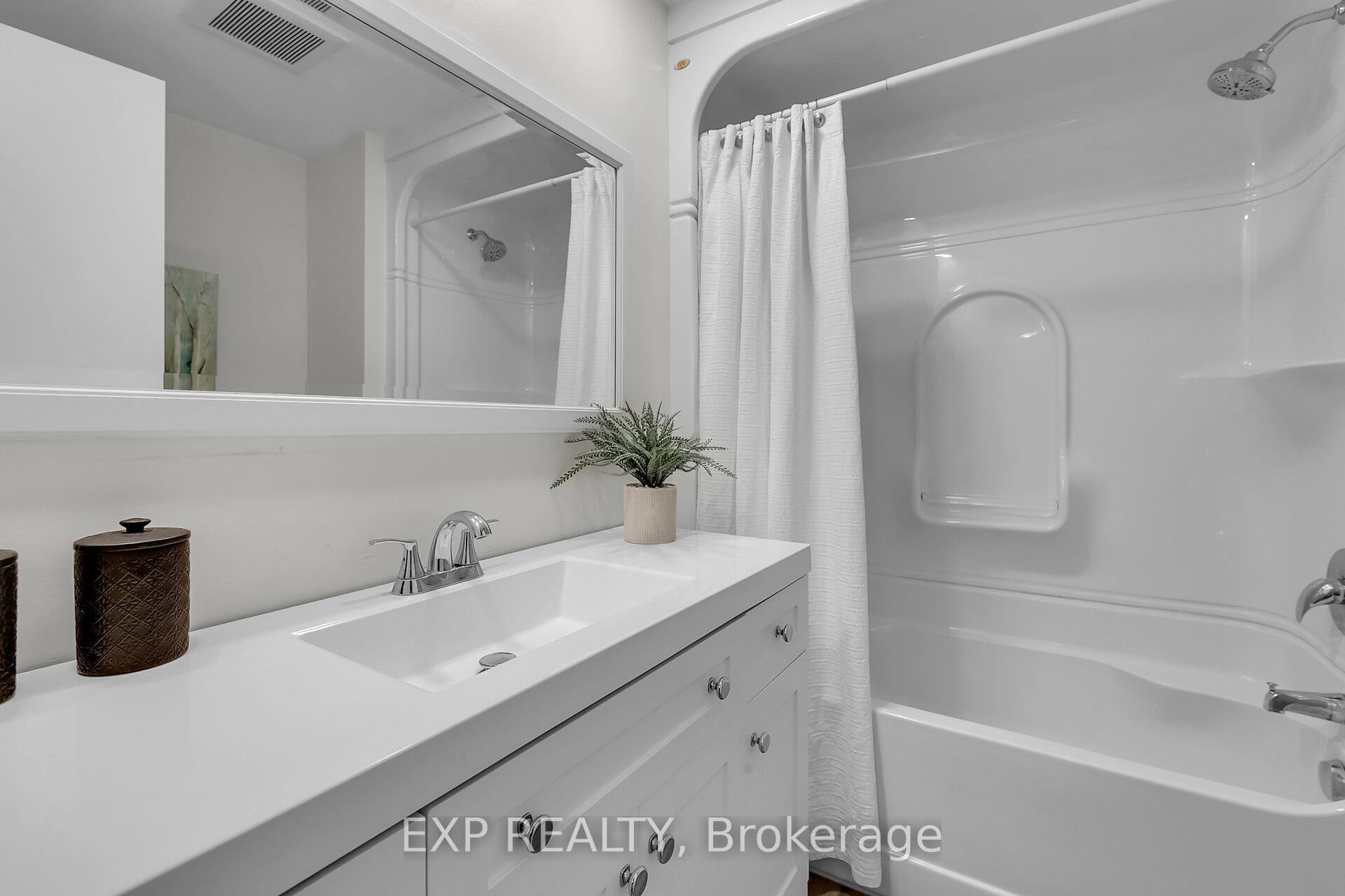 Photo 21 of Unit 9, 11 Grand River Boulevard, Kitchener — HOMEH