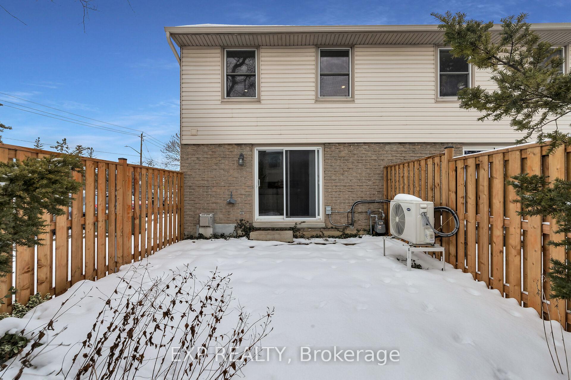 Photo 28 of Unit 9, 11 Grand River Boulevard, Kitchener — HOMEH