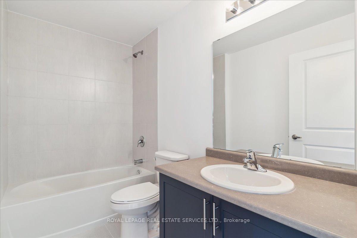 Photo 17 of Unit 423, 460 Dundas Street E, Hamilton, Waterdown — HOMEH