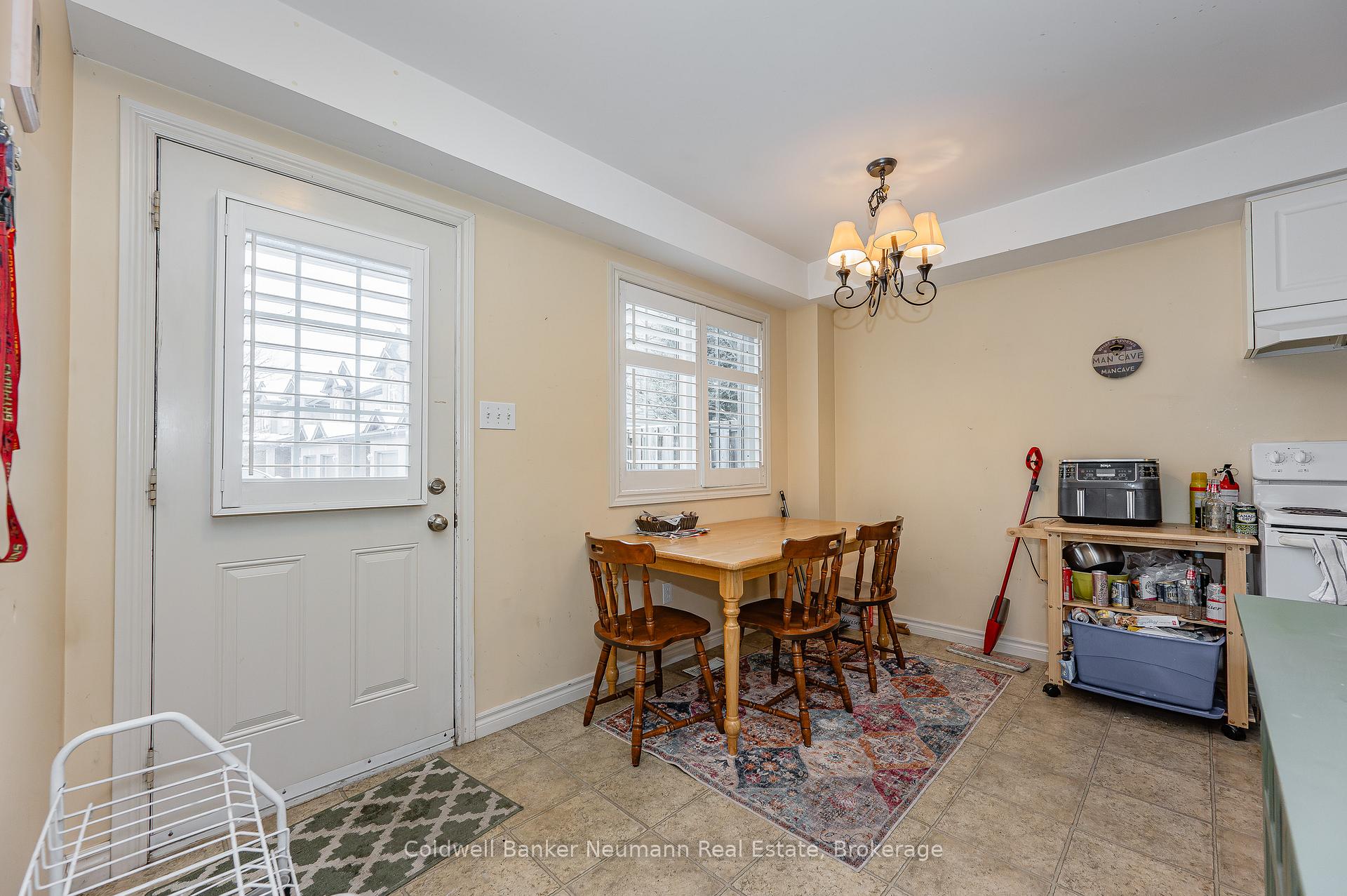 Photo 9 of 1415 Gordon Street, Guelph, Clairfields/Hanlon Business Park — HOMEH