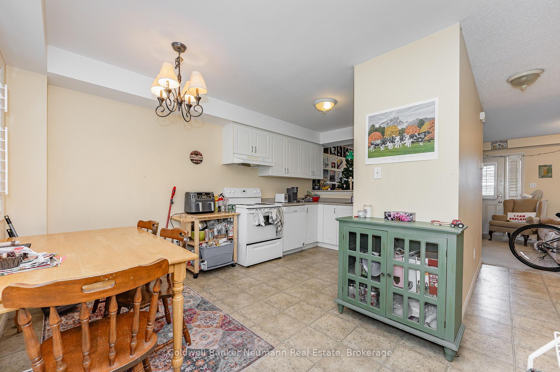 Photo 10 of 1415 Gordon Street, Guelph, Clairfields/Hanlon Business Park — HOMEH