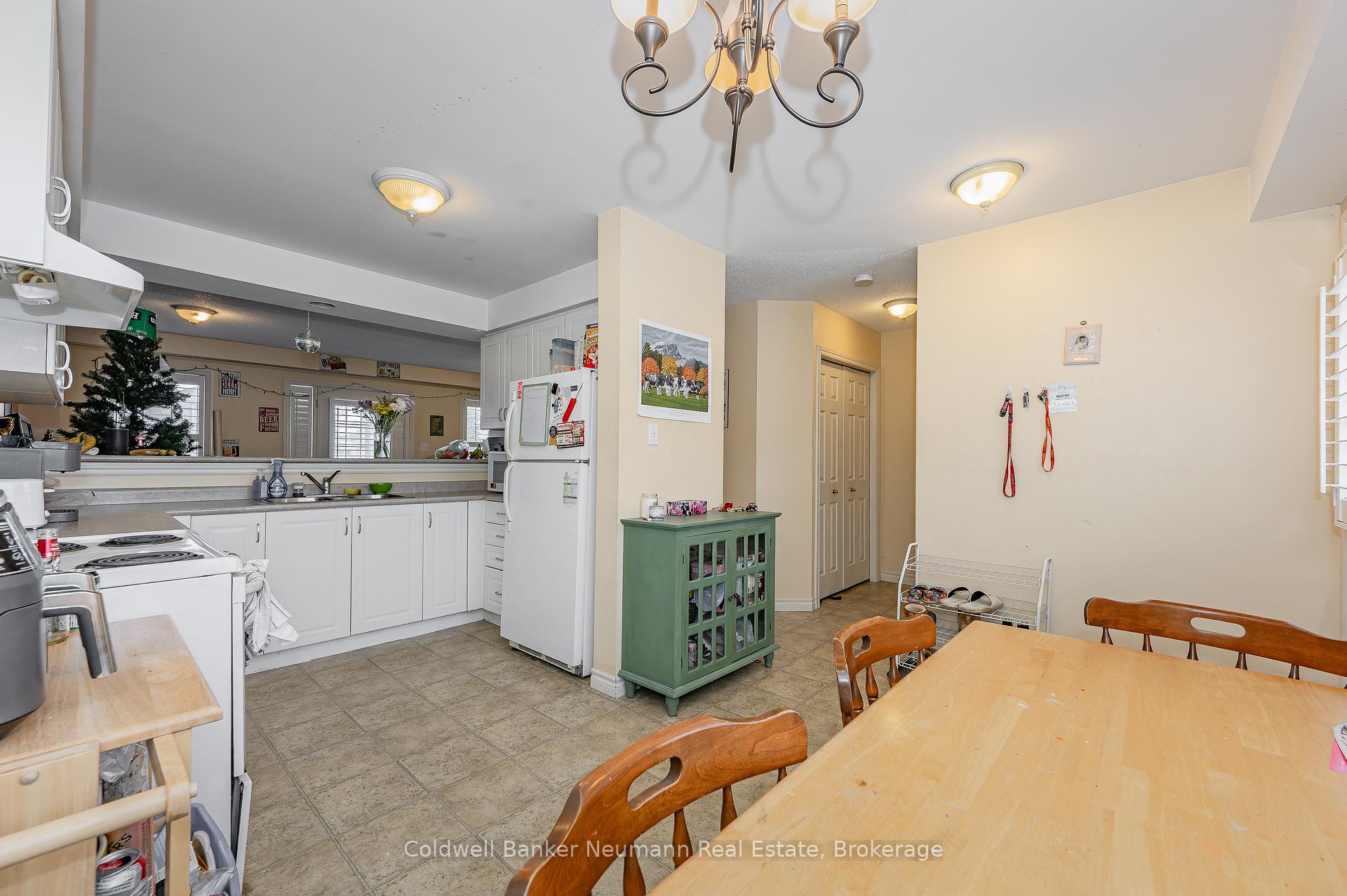 Photo 11 of 1415 Gordon Street, Guelph, Clairfields/Hanlon Business Park — HOMEH