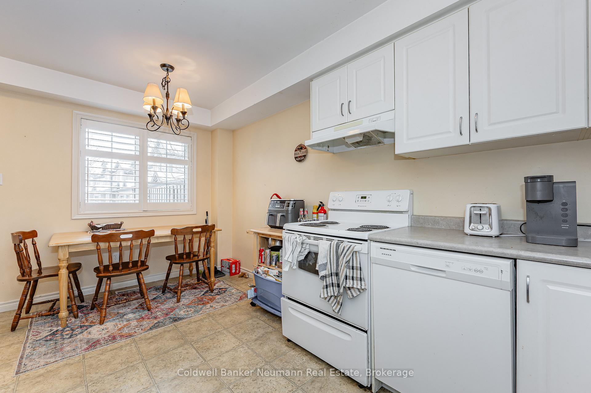 Photo 14 of 1415 Gordon Street, Guelph, Clairfields/Hanlon Business Park — HOMEH