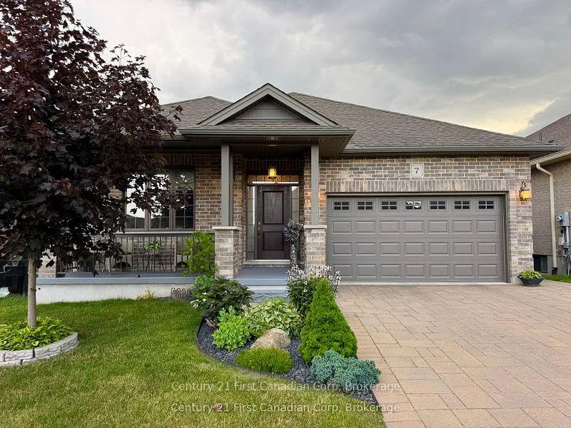 Photo 2 of Unit 7, 132 Robin Ridge Drive, Central Elgin, Belmont — HOMEH